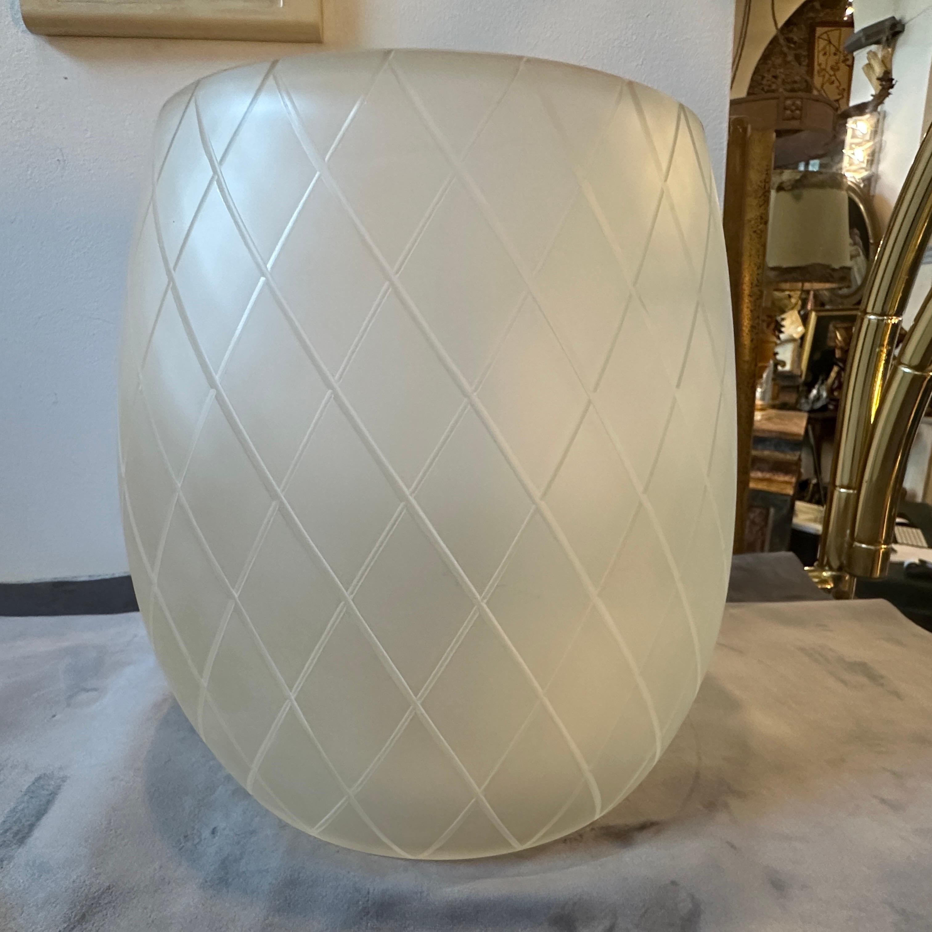 Vetro di Murano Vaso in vetro di Murano trasparente e oro in stile Barovier del 1950. in vendita