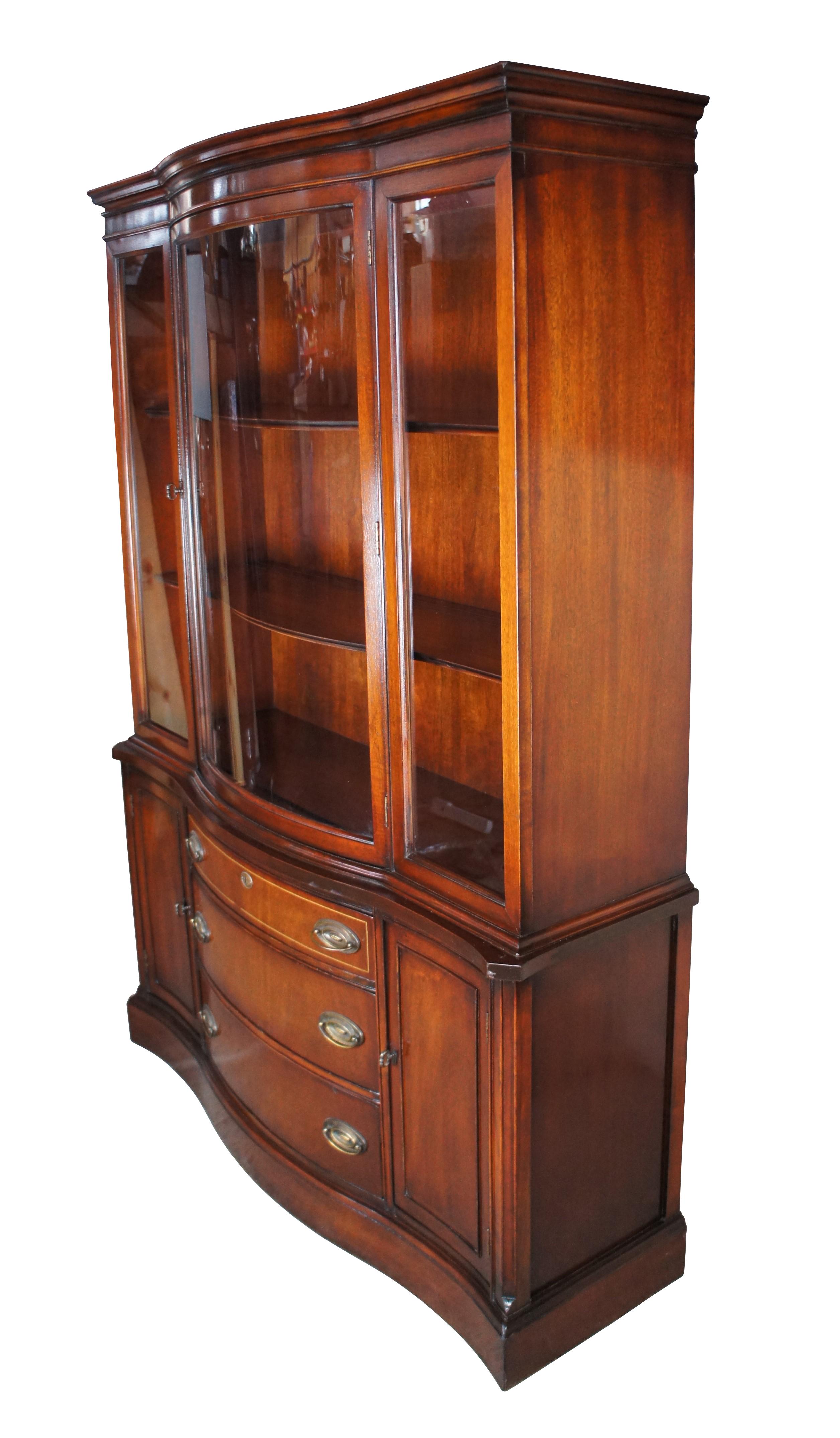 American Classical 1950s Bassett Monticello Mahogany Serpentine Bow Front China Cabinet Cupboard