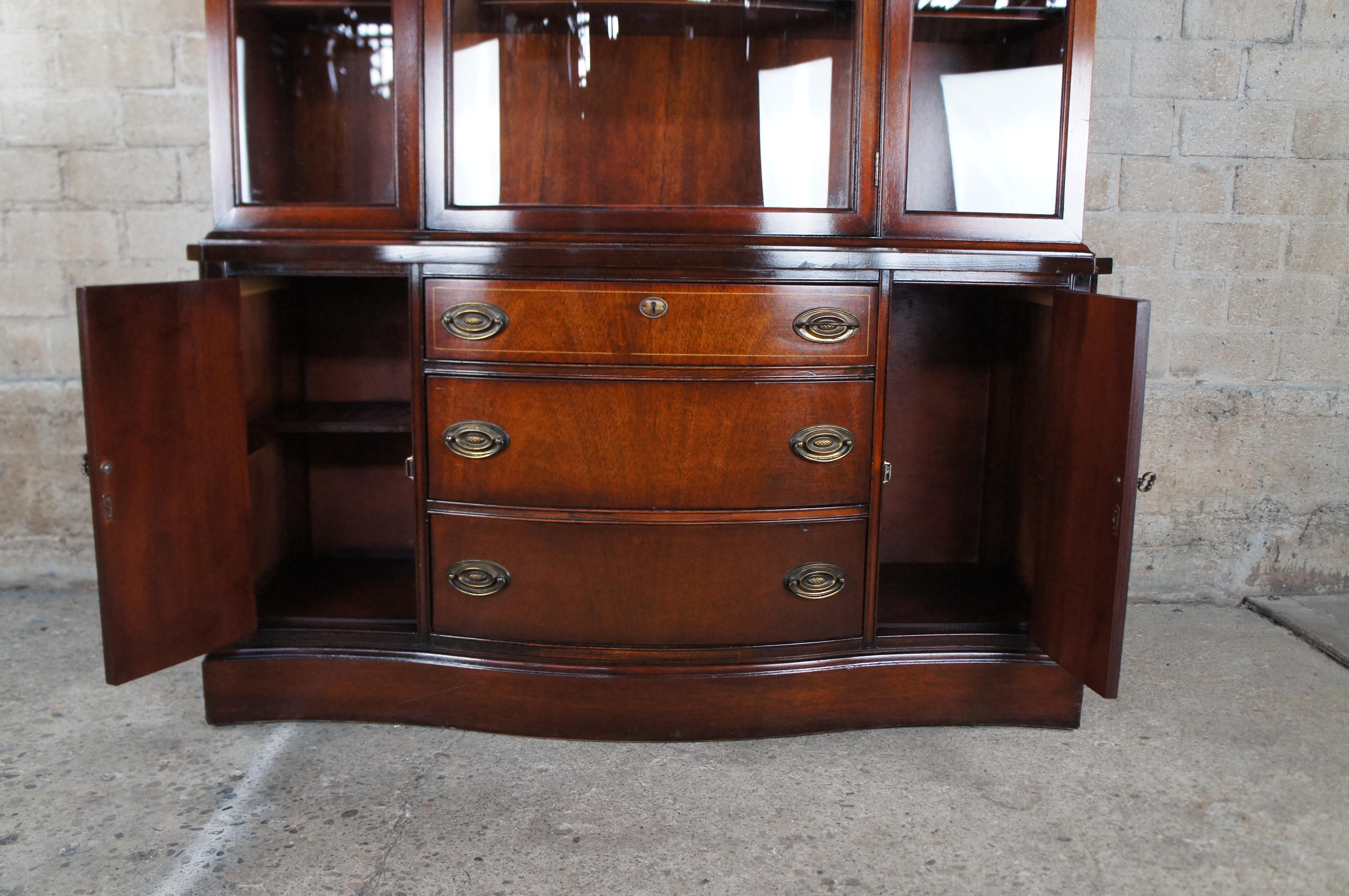 1950s Bassett Monticello Mahogany Serpentine Bow Front China Cabinet Cupboard 2