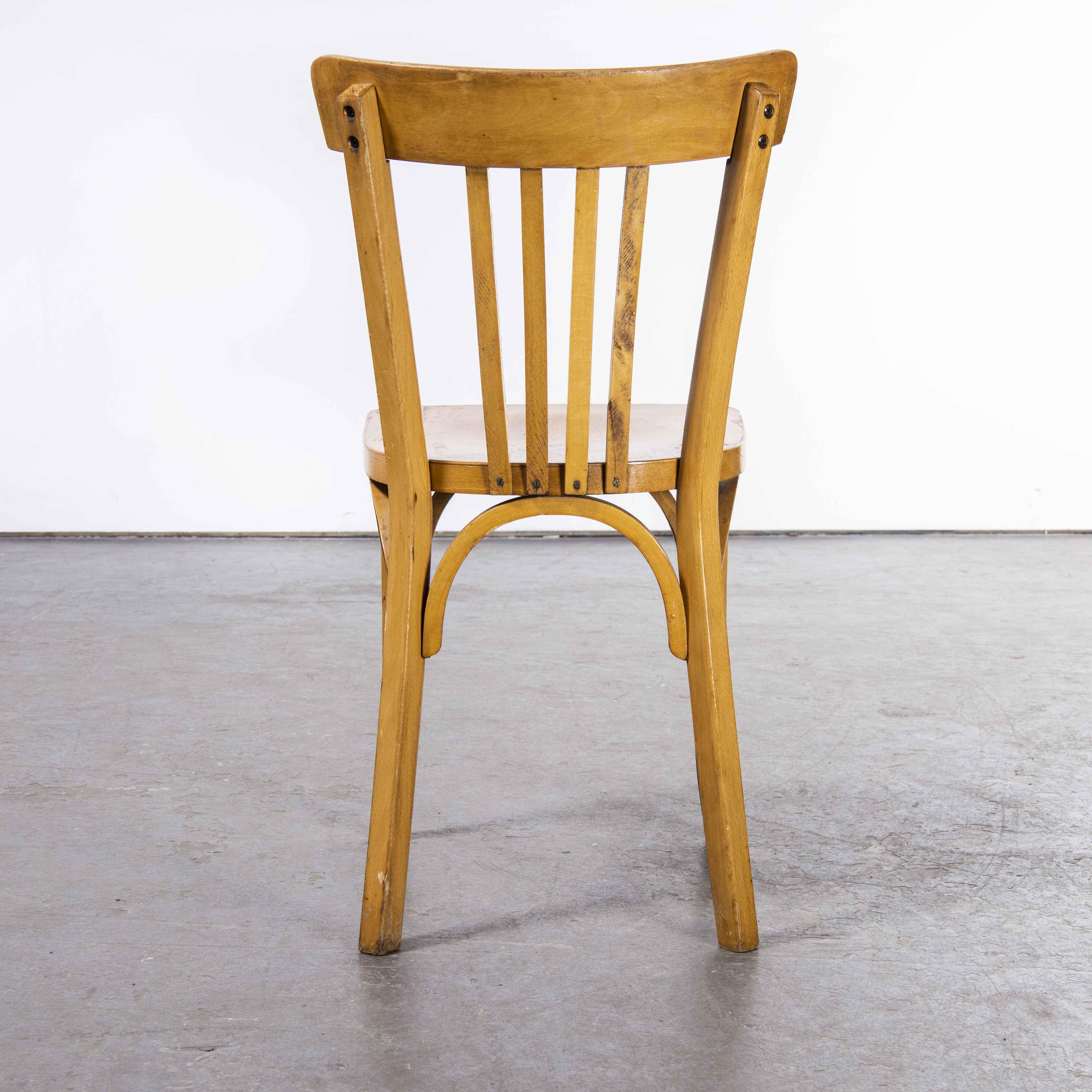1950’s Baumann bentwood bistro dining chair – set of four (Model 1369)

1950’s Baumann bentwood bistro dining chair – set of four. Classic beech bistro chair made in France by the maker Baumann. Baumann is a slightly off the radar French producer