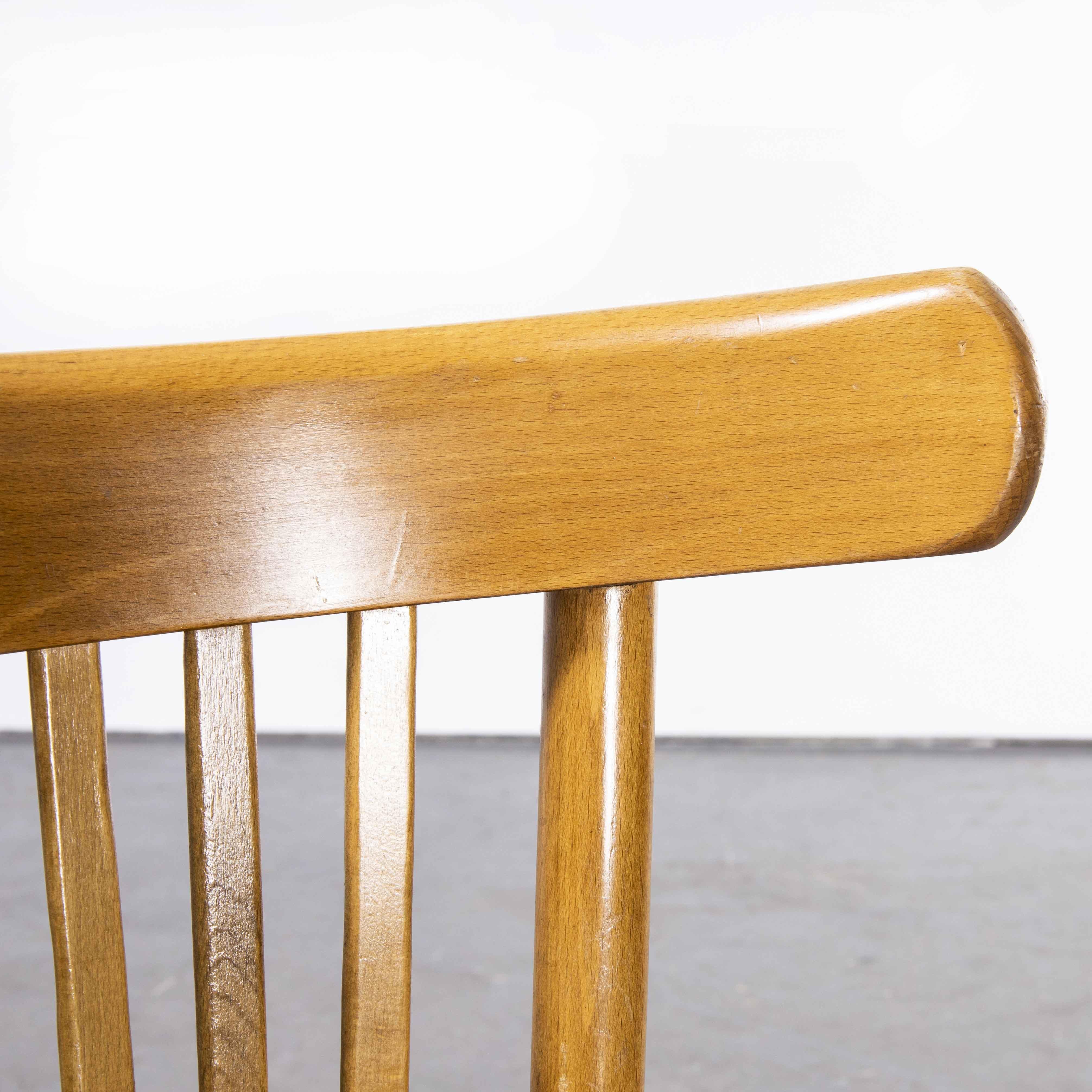 1950’s Baumann bentwood bistro dining chair – Set of six (Model 1362)

1940’s Baumann bentwood bistro dining chair – Set of six. Classic Beech bistro chair made in France by the maker Baumann. Baumann is a slightly off the radar French producer