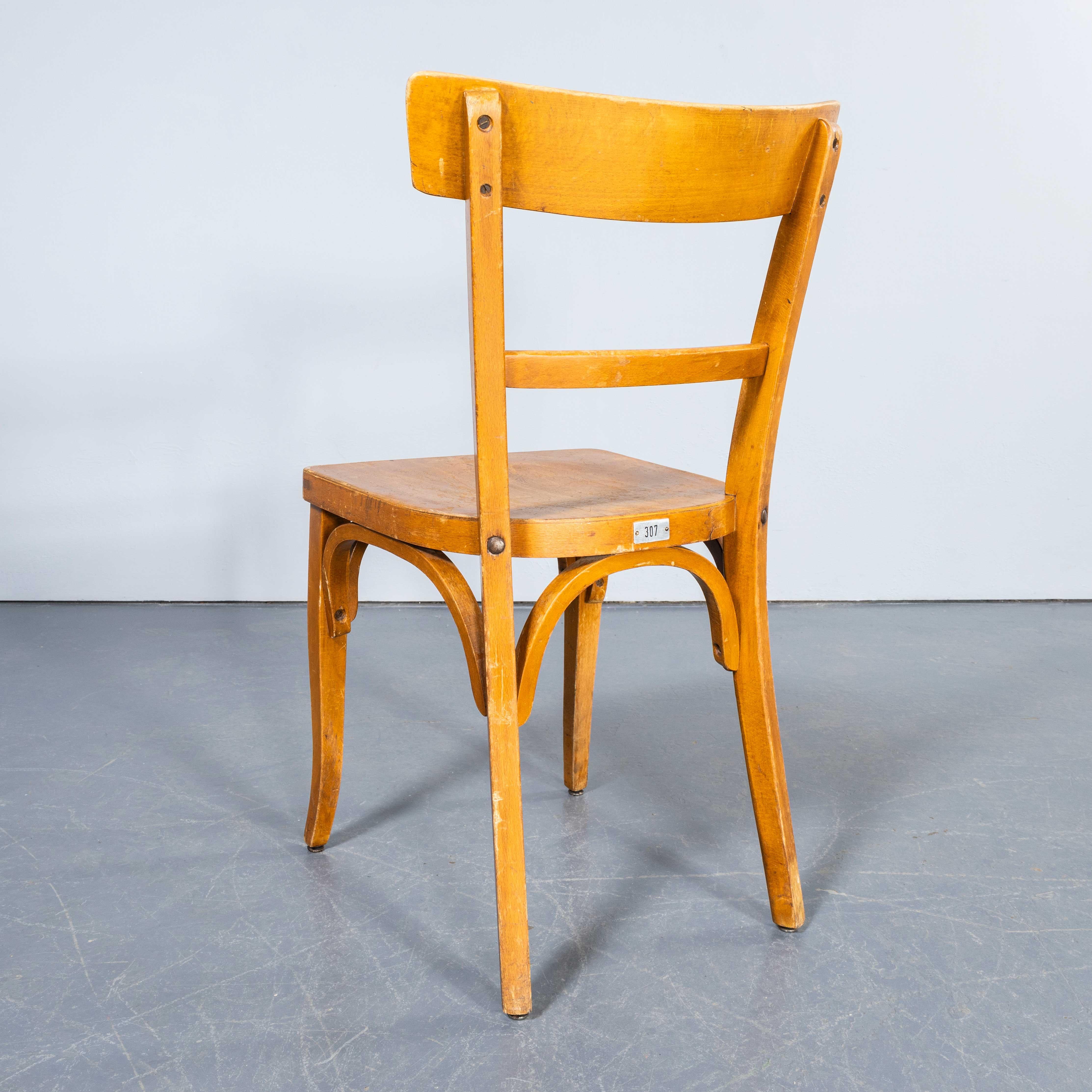 Sedia da pranzo Baumann Bentwood Honey Oak del 1950 - Buona quantità disponibile in vendita 3