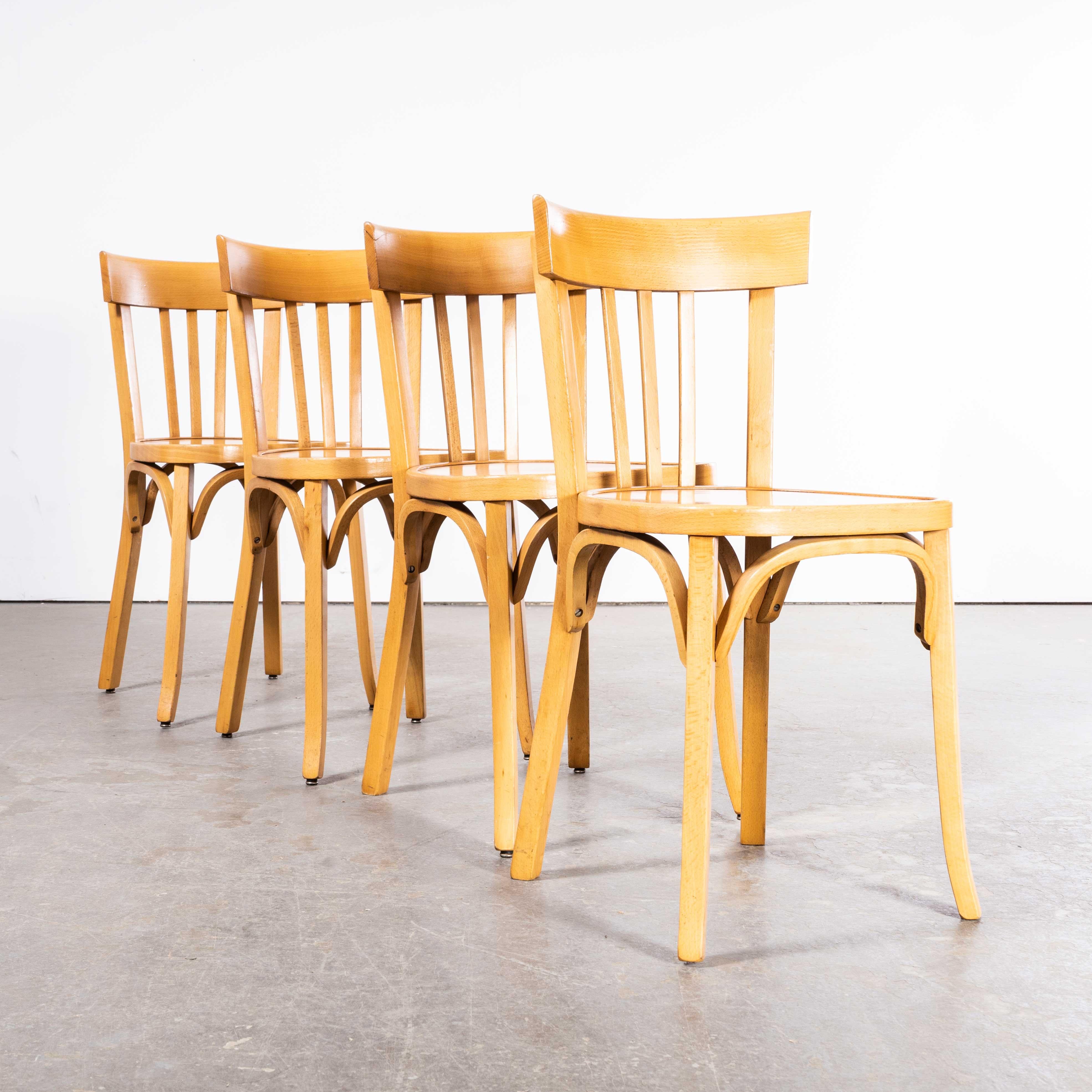 1950's Baumann Bentwood Tri Back Dining Chair - gebleicht  - Vierer-Set (Mitte des 20. Jahrhunderts) im Angebot