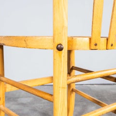 Chaise de salle à manger Baumann en bois blanchi à dossier triangulaire des années 1950 - Ensemble de dix