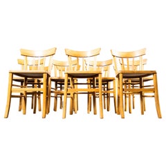 Chaise de salle à manger Baumann en bois blanchi à dossier triangulaire des années 1950 - Ensemble de onze chaises