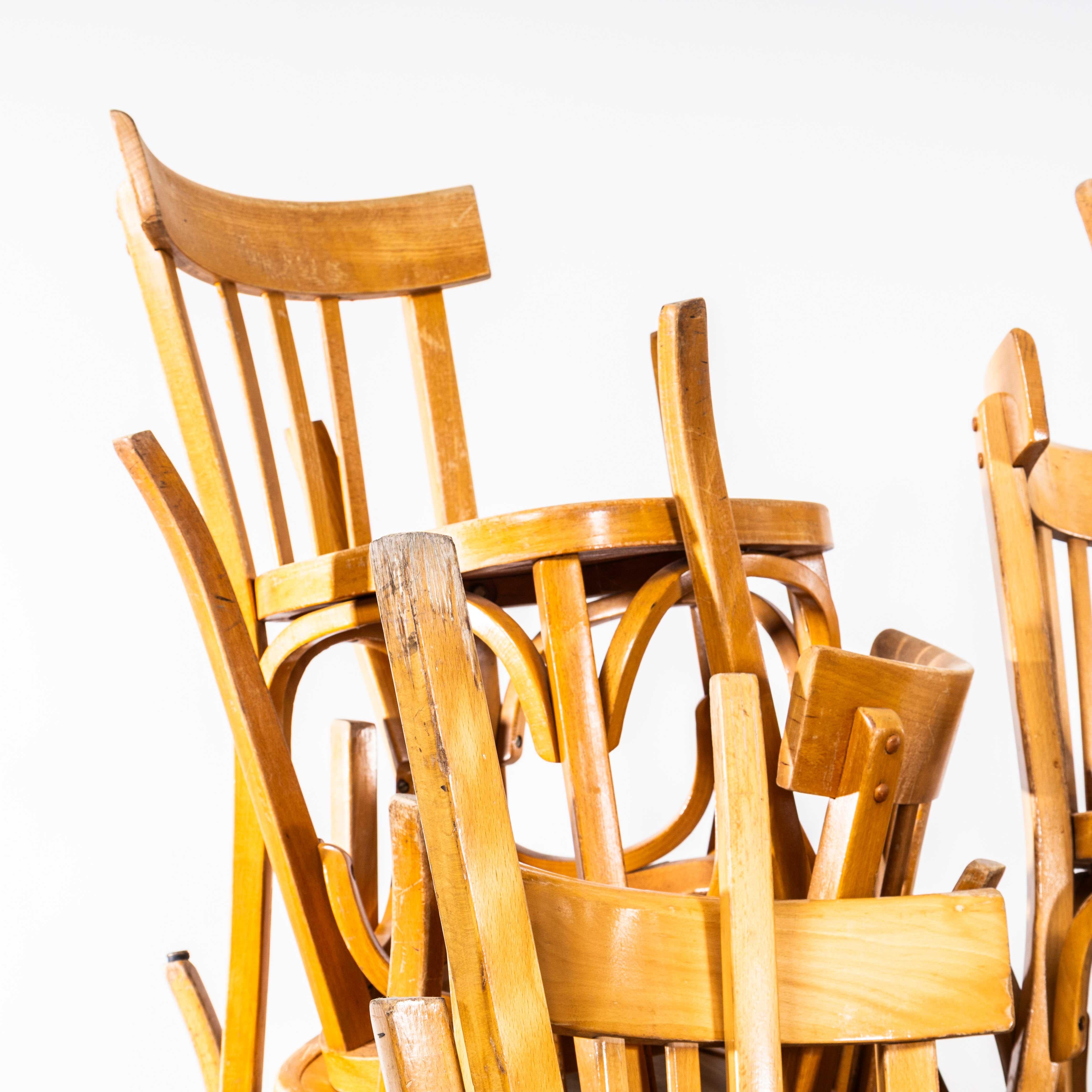 1950’s Baumann Blonde Oak Bentwood Dining Chair – Good Quantity Available (Französisch) im Angebot