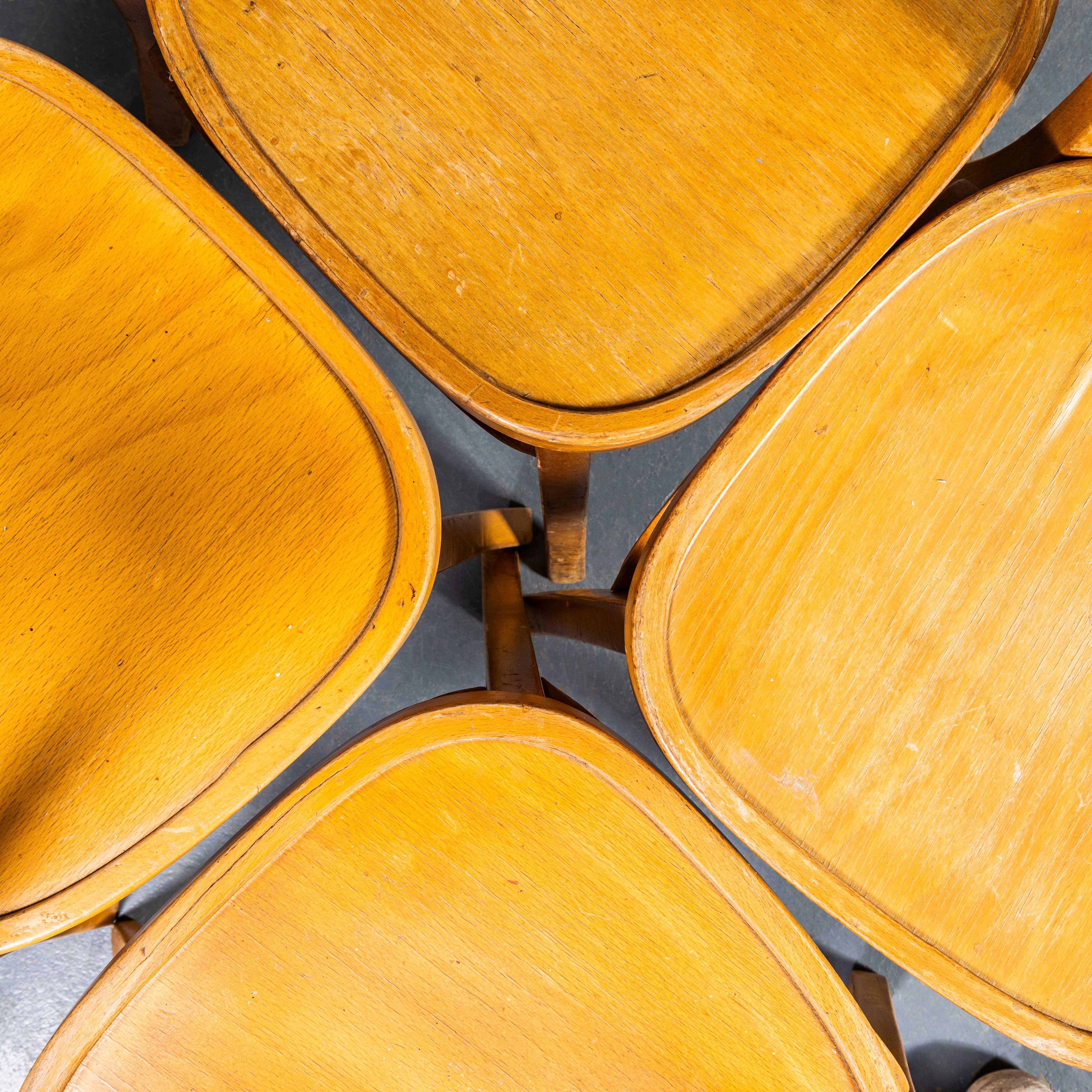 1950's Baumann Honey Bentwood Café Dining Chair - Set Of Four im Zustand „Gut“ im Angebot in Hook, Hampshire