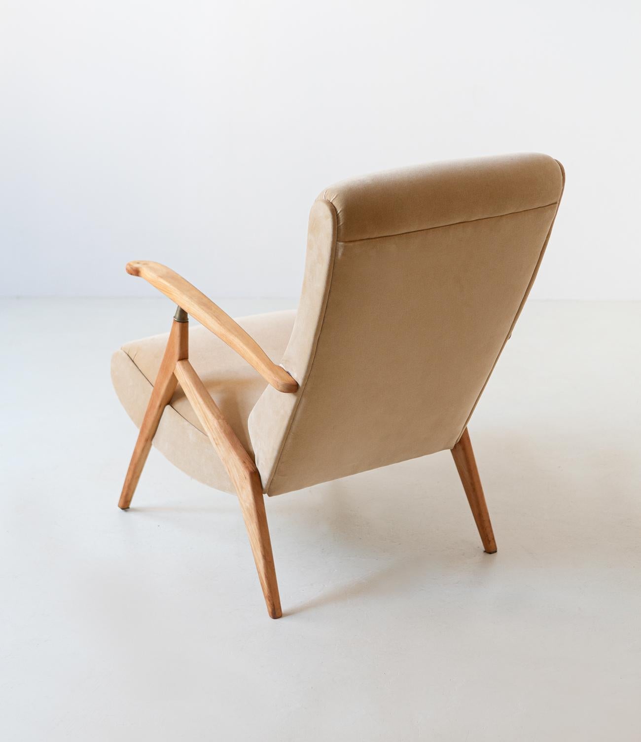 Italian 1950s Beech and Sand Velvet Recliner Lounge Chair