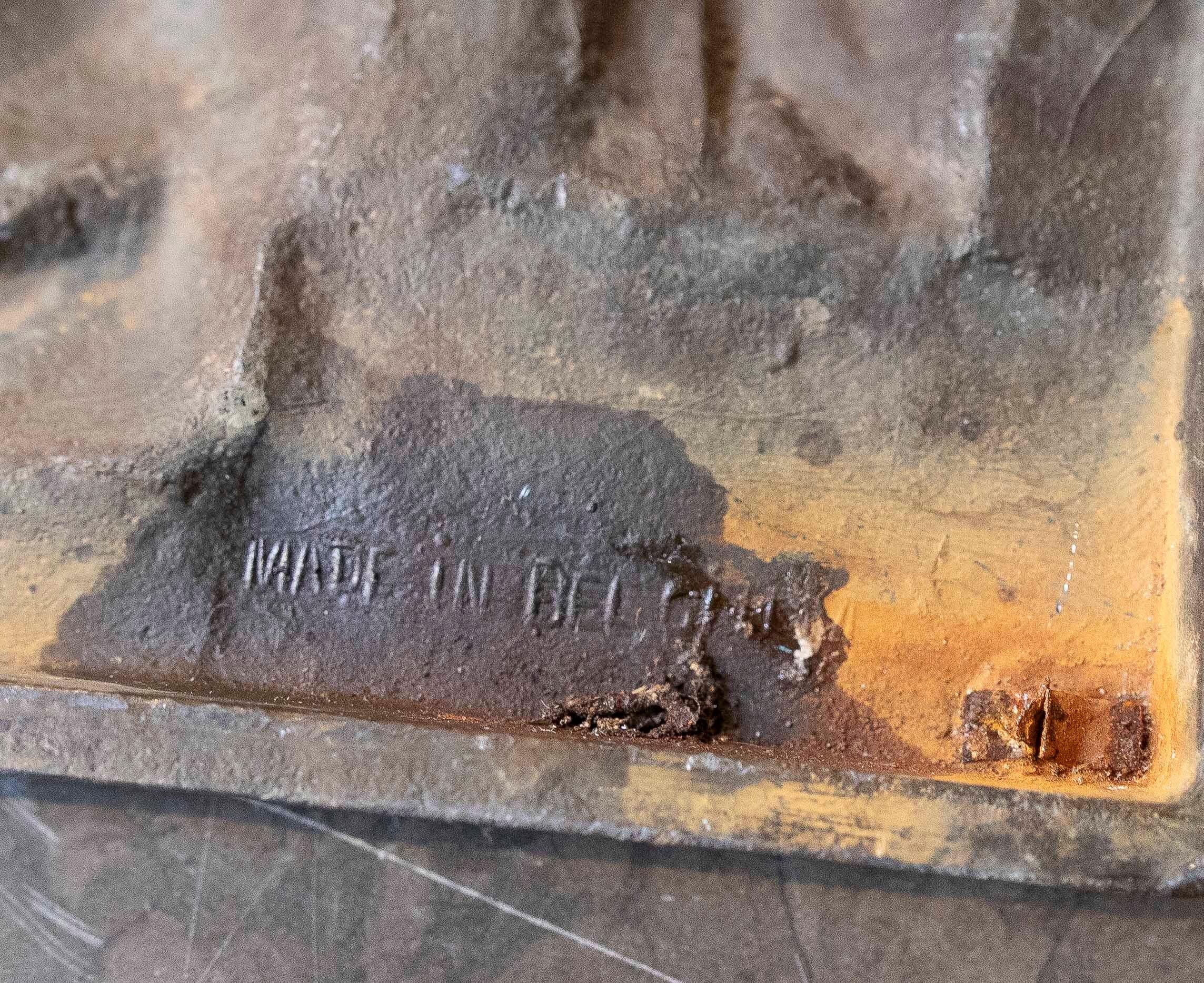 Belgisches Relief aus patiniertem Blei mit religiöser Szene aus den 1950er Jahren im Angebot 1