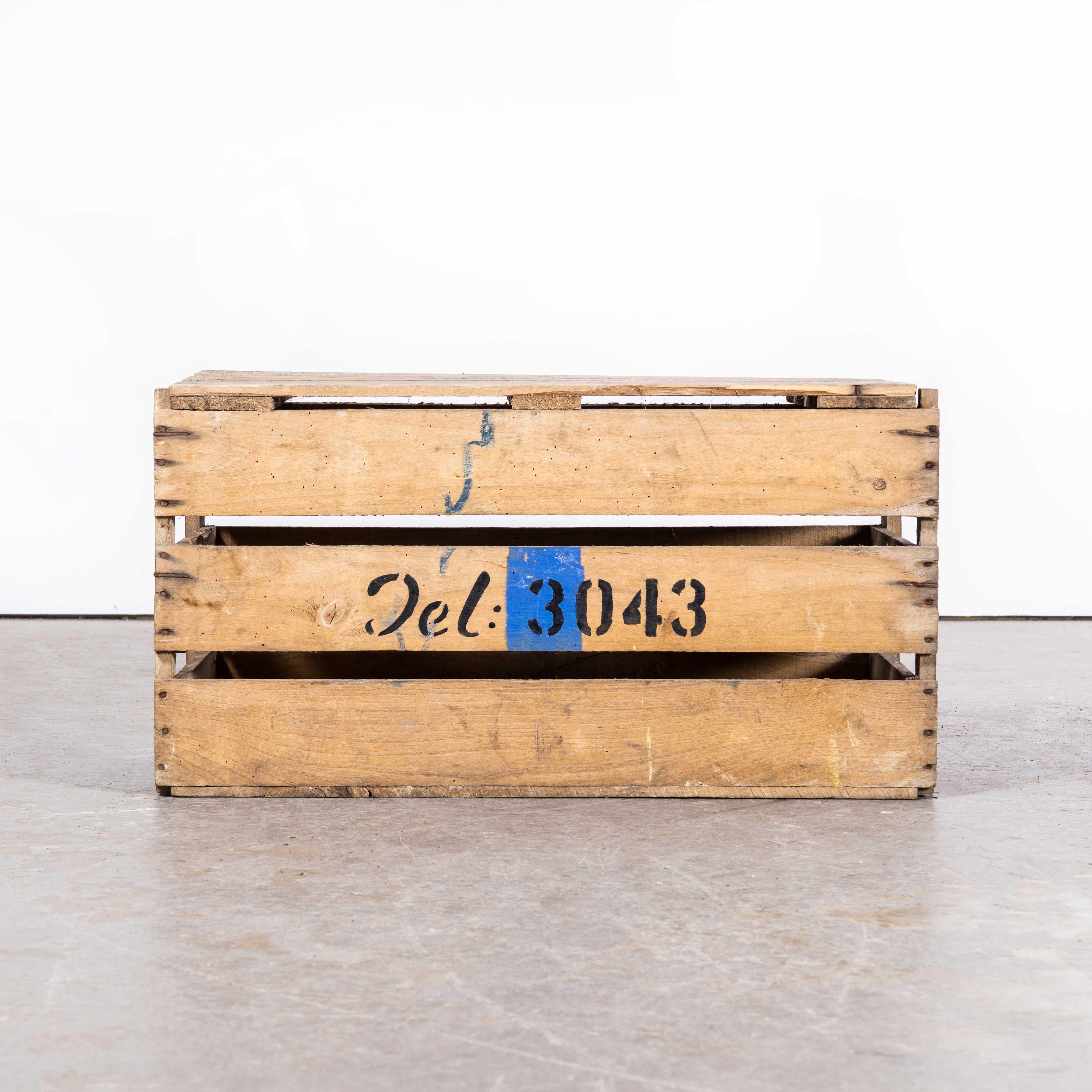 1950s Belgian Shipping Crates - Various Quantities Available In Good Condition For Sale In Hook, Hampshire