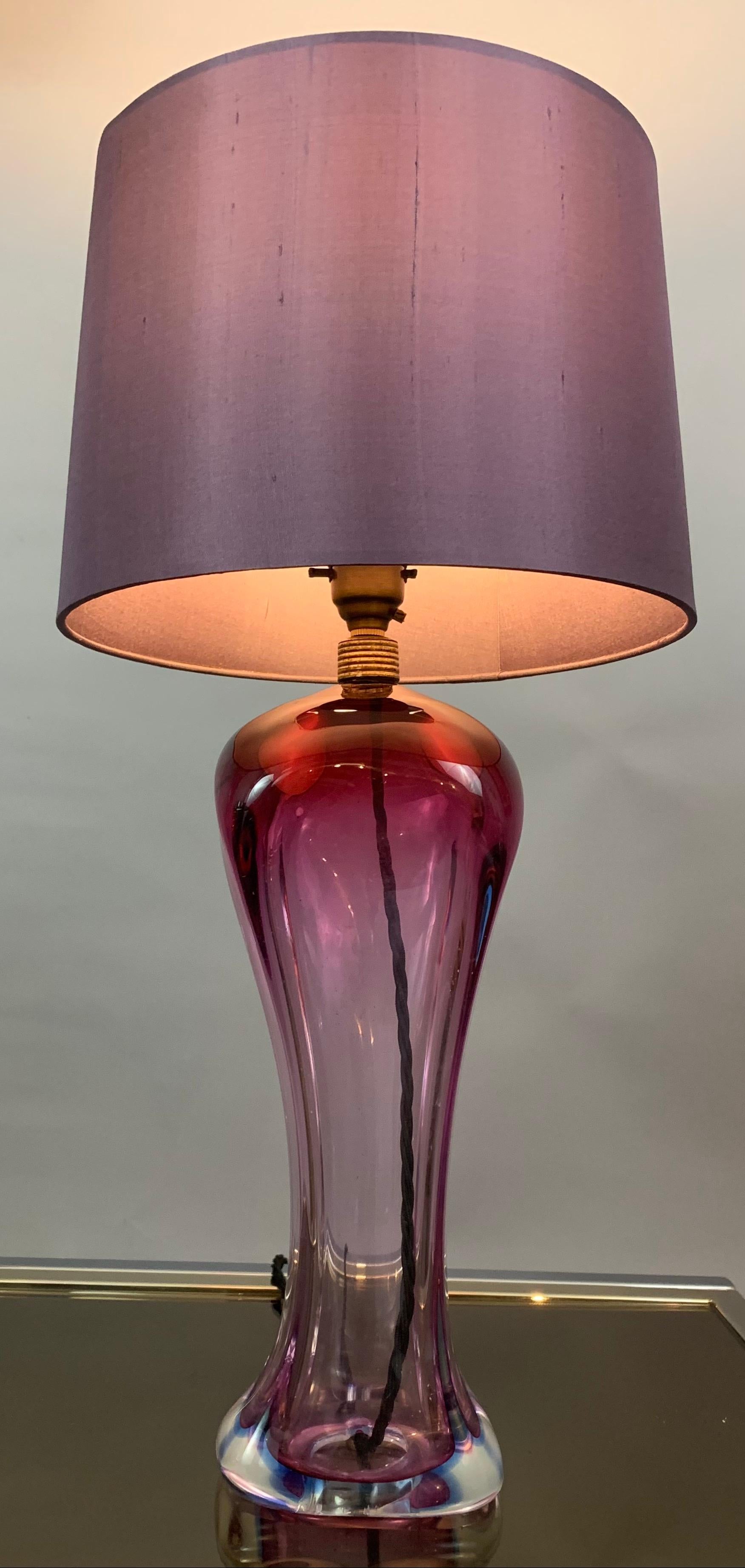 1950s Belgium Purple, Violet & Clear Hourglass Shaped Table Lamp Brass Fitting 3