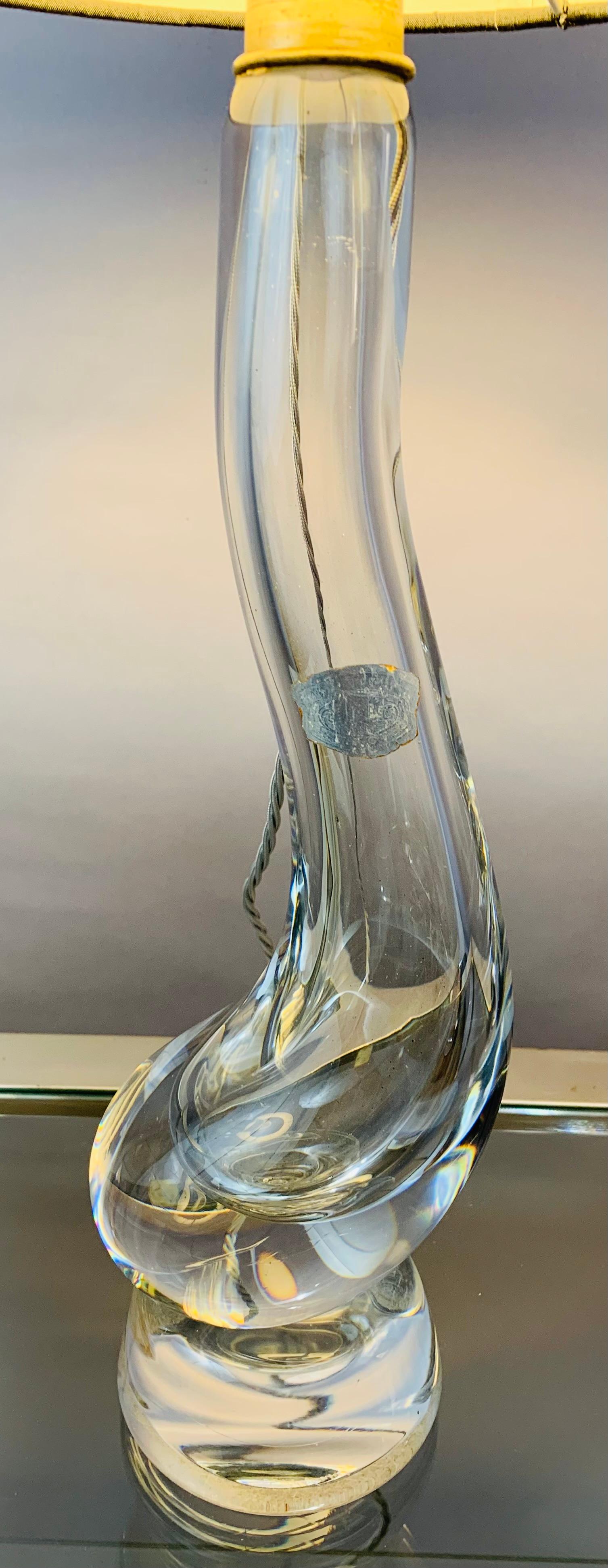 Lampe de bureau « Swan » en verre soufflé à la main en cristal transparent du Val Saint Lambert, Belgique, années 1950 en vente 7
