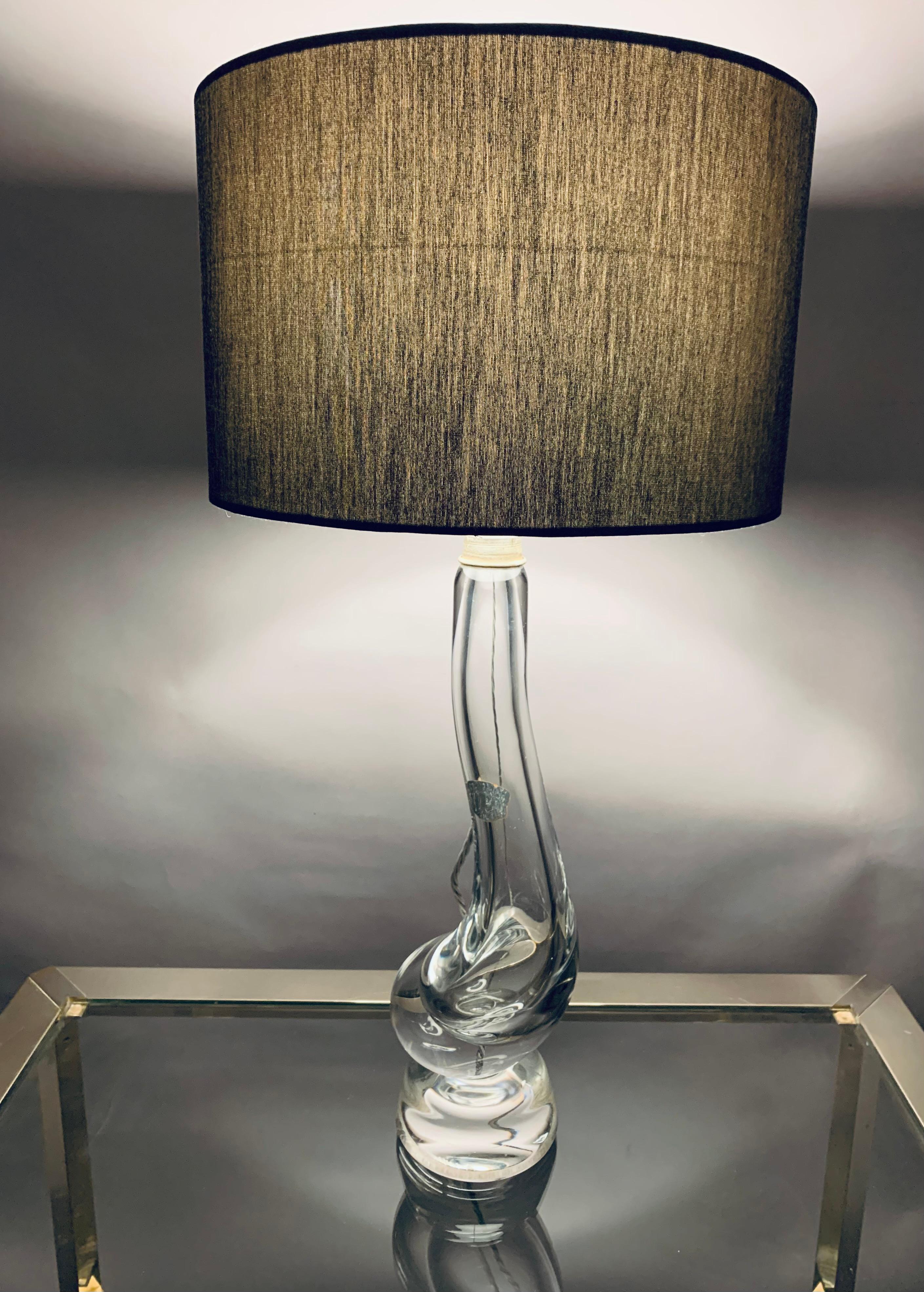 20ième siècle Lampe de bureau « Swan » en verre soufflé à la main en cristal transparent du Val Saint Lambert, Belgique, années 1950 en vente