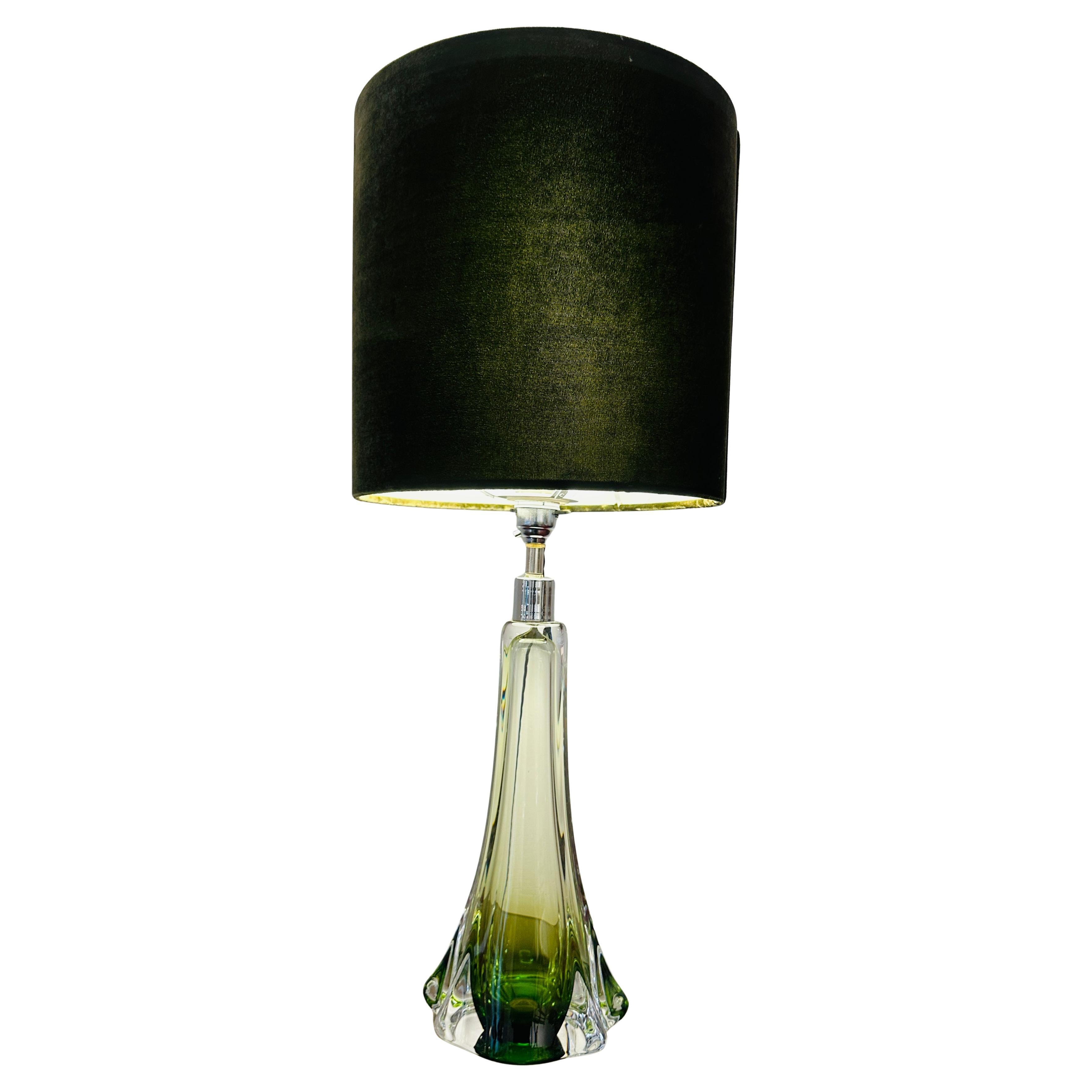 Lampada da tavolo in vetro verde e cristallo trasparente firmata Val Saint Lambert, Belgio, anni '50