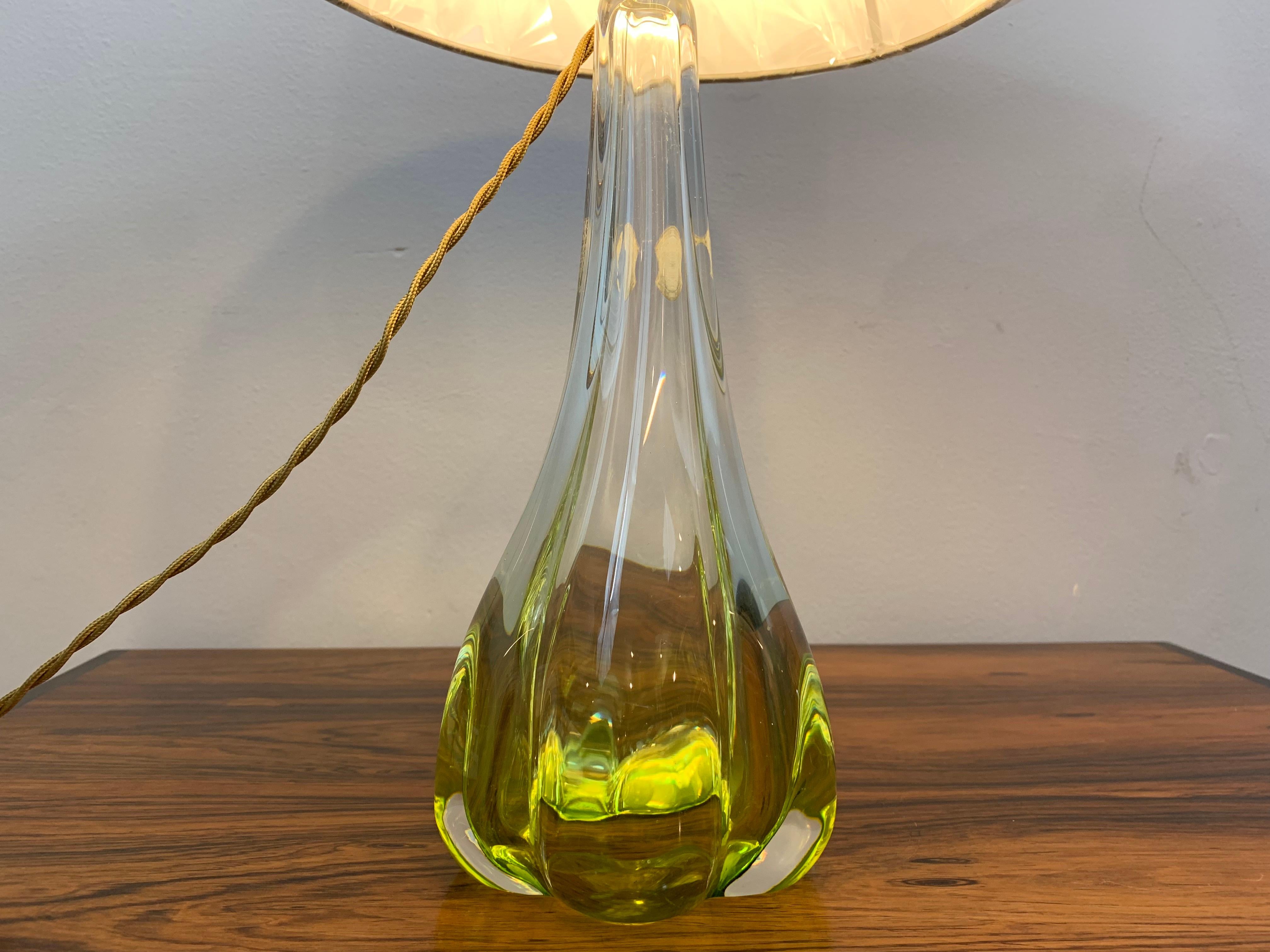 1950s Belgium Val St. Lambert Lime Green and Clear Crystal Table Lamp Inc Shade 2