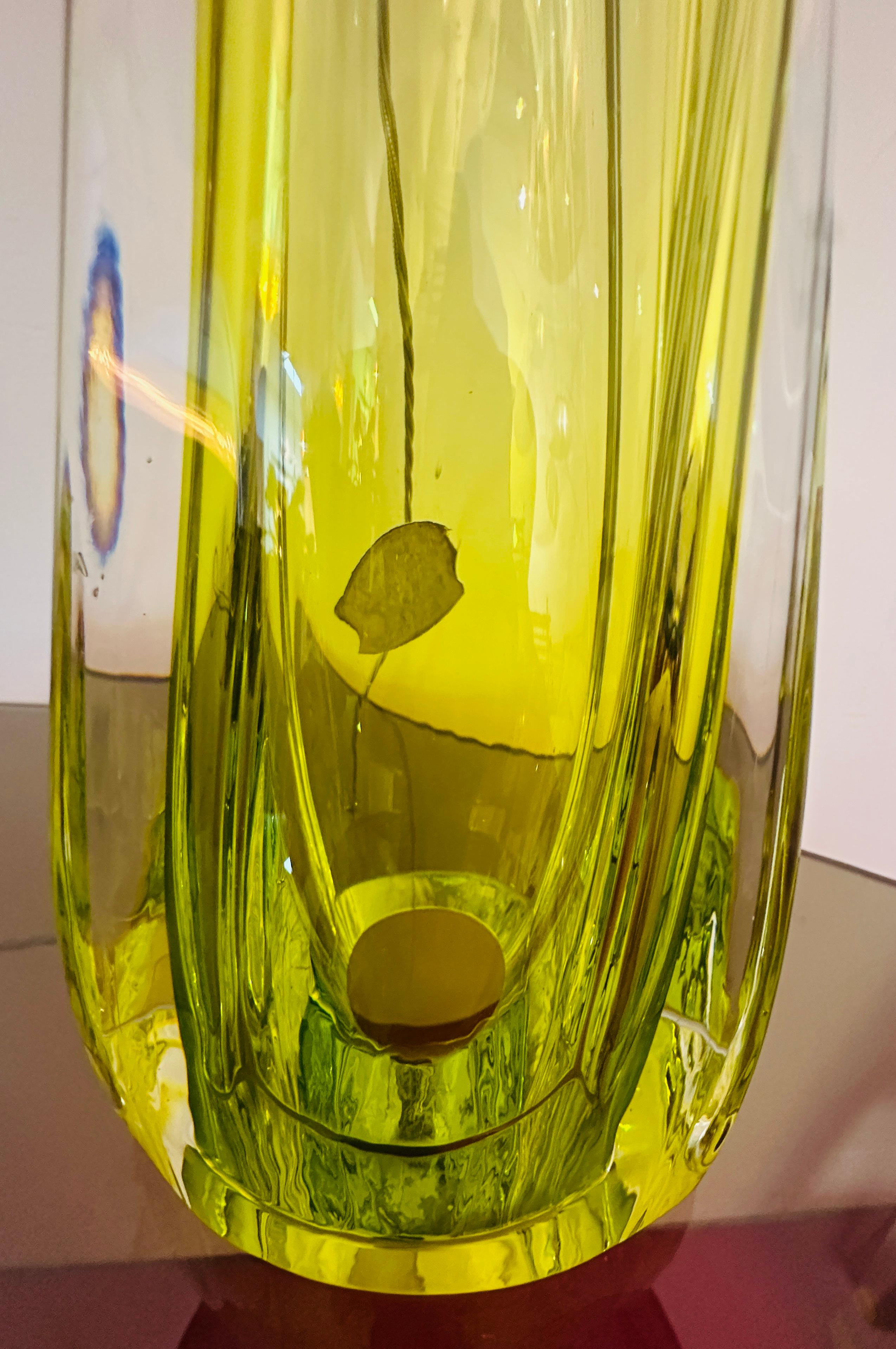1950s Belgique Val St Lambert Lampe de table en verre cristal clair et vert tilleul en vente 7