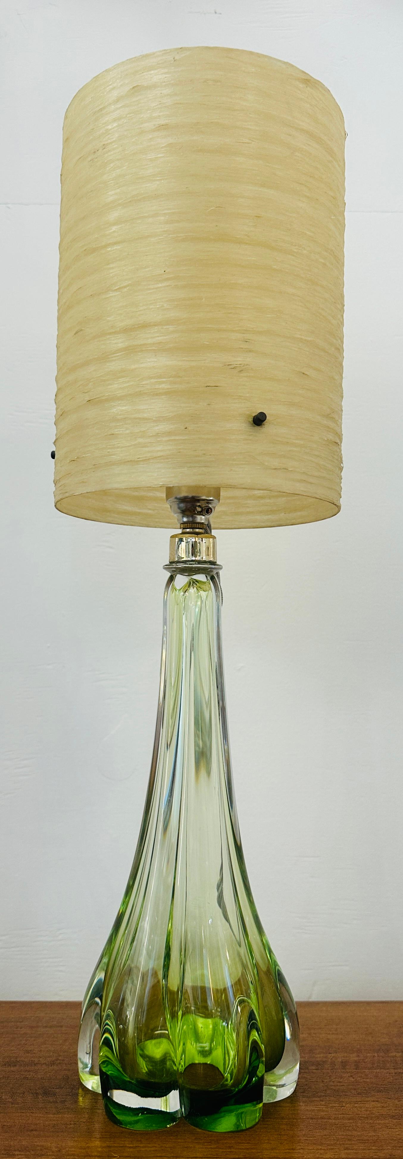 1950s Belgium Val St Lambert Lime Green Indented Crystal Glass Table Lamp Base en vente 2