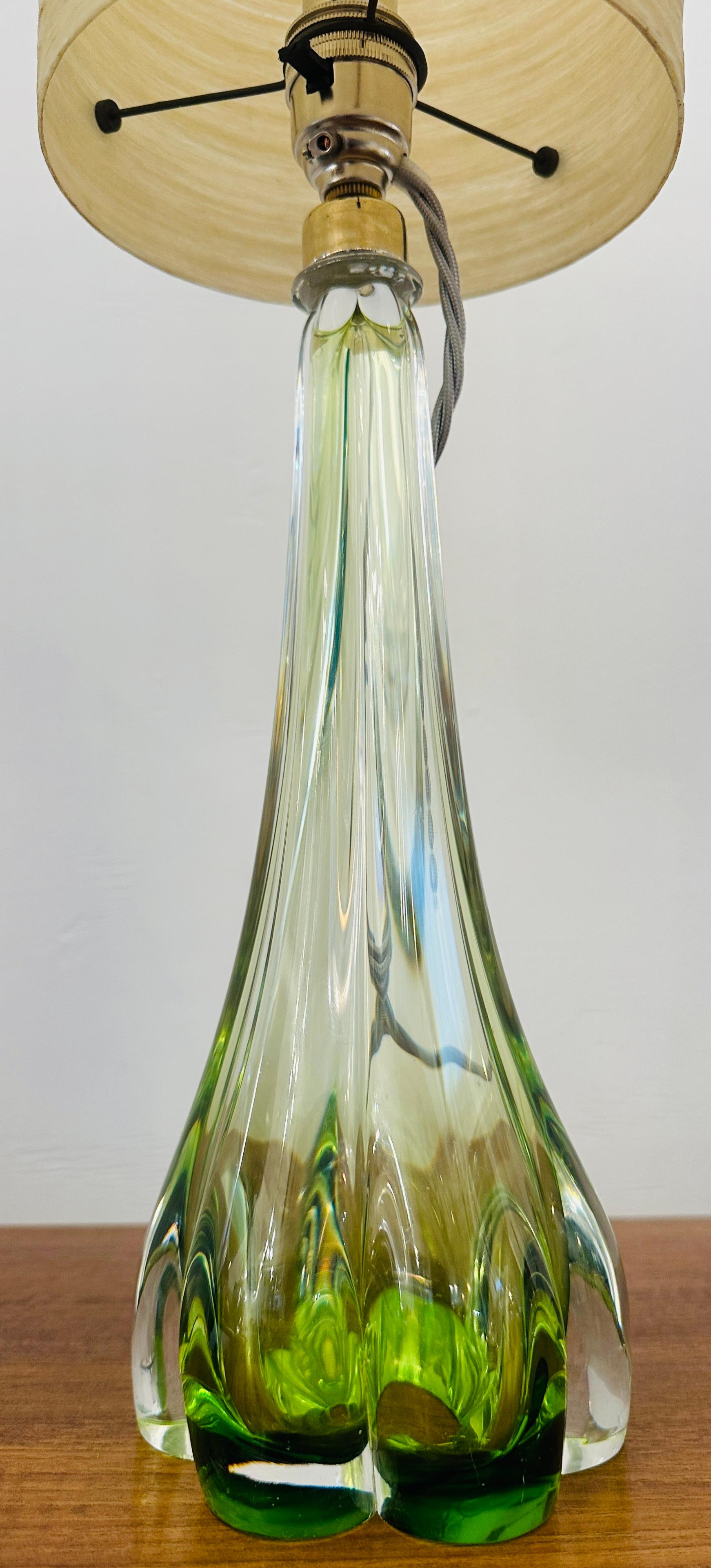 1950s Belgium Val St Lambert Lime Green Indented Crystal Glass Table Lamp Base en vente 5