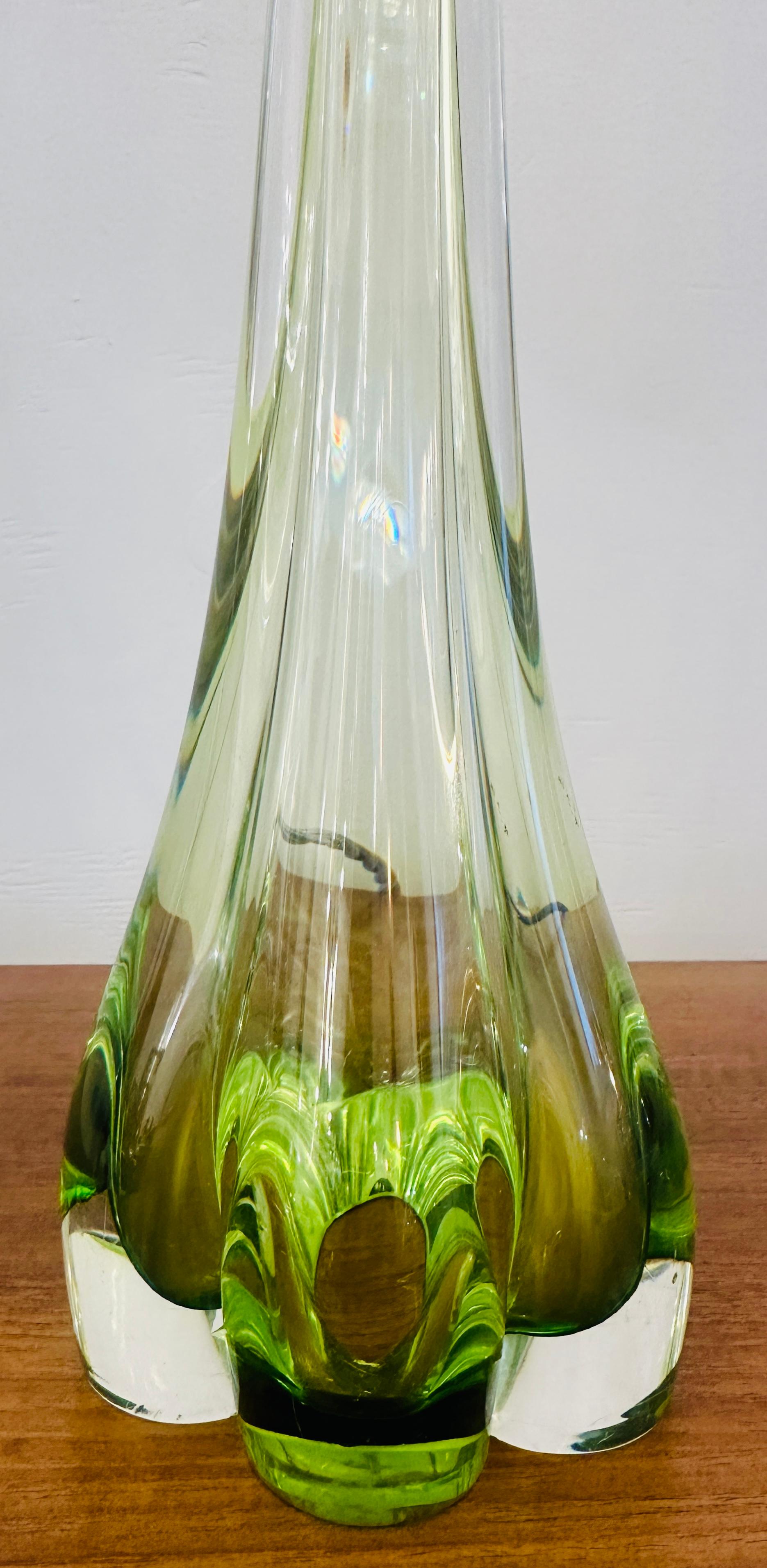 1950s Belgium Val St Lambert Lime Green Indented Crystal Glass Table Lamp Base en vente 8