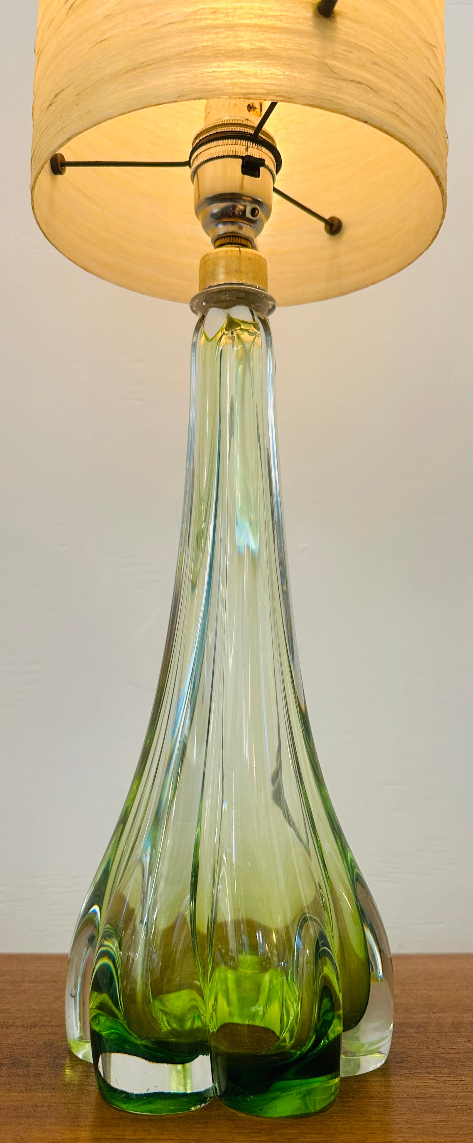 1950s Belgium Val St Lambert Lime Green Indented Crystal Glass Table Lamp Base en vente 1