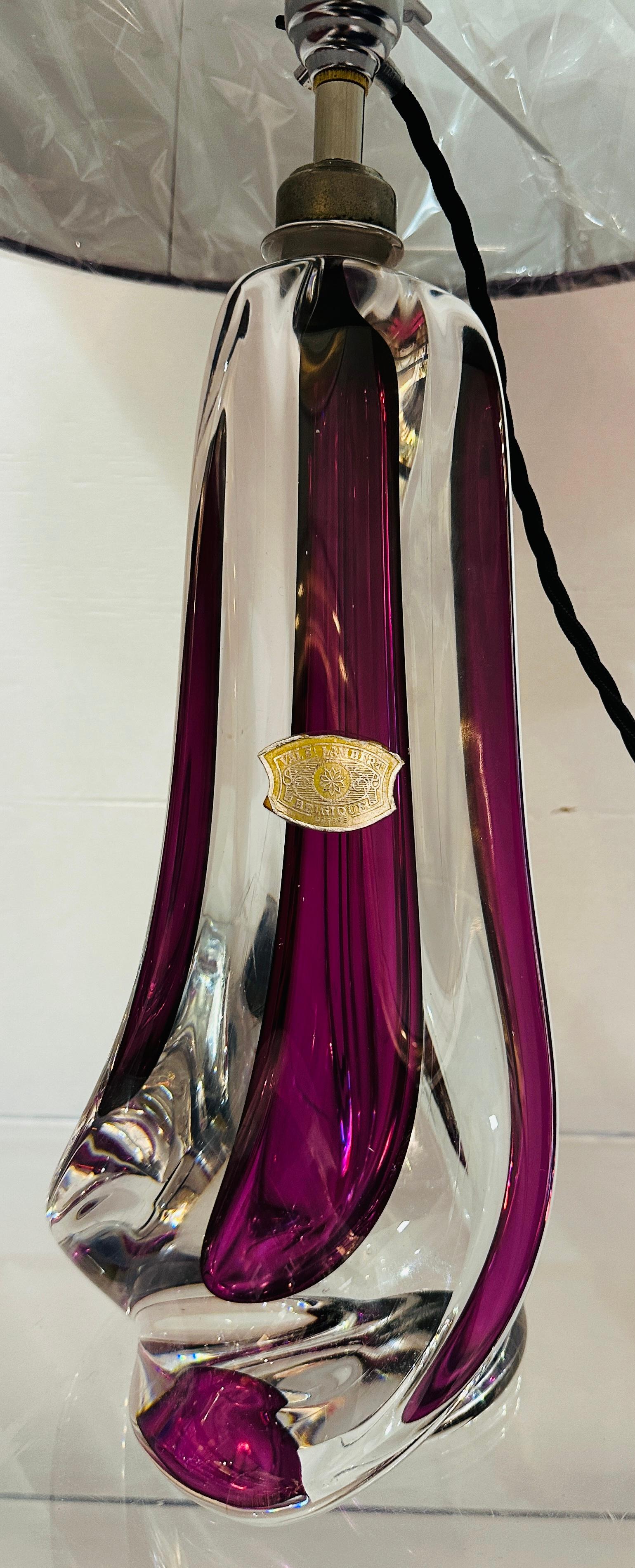 Lampada da tavolo geometrica in vetro trasparente e viola di Val St Lambert del 1950 in Belgio in vendita 7