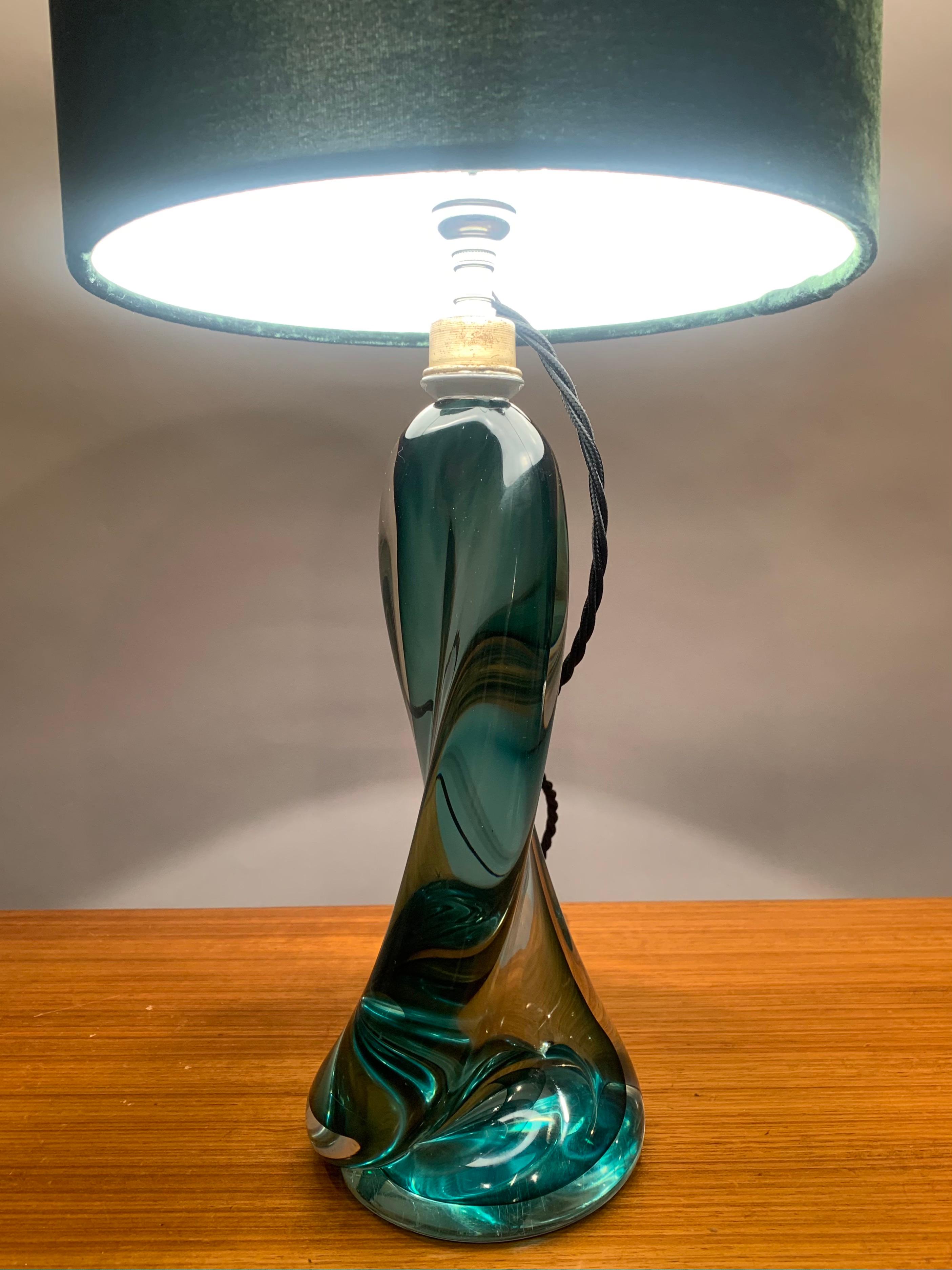 1950s Belgium Val St Lambert Signed Twisted Dark Green Table Lamp Shade In Good Condition In London, GB