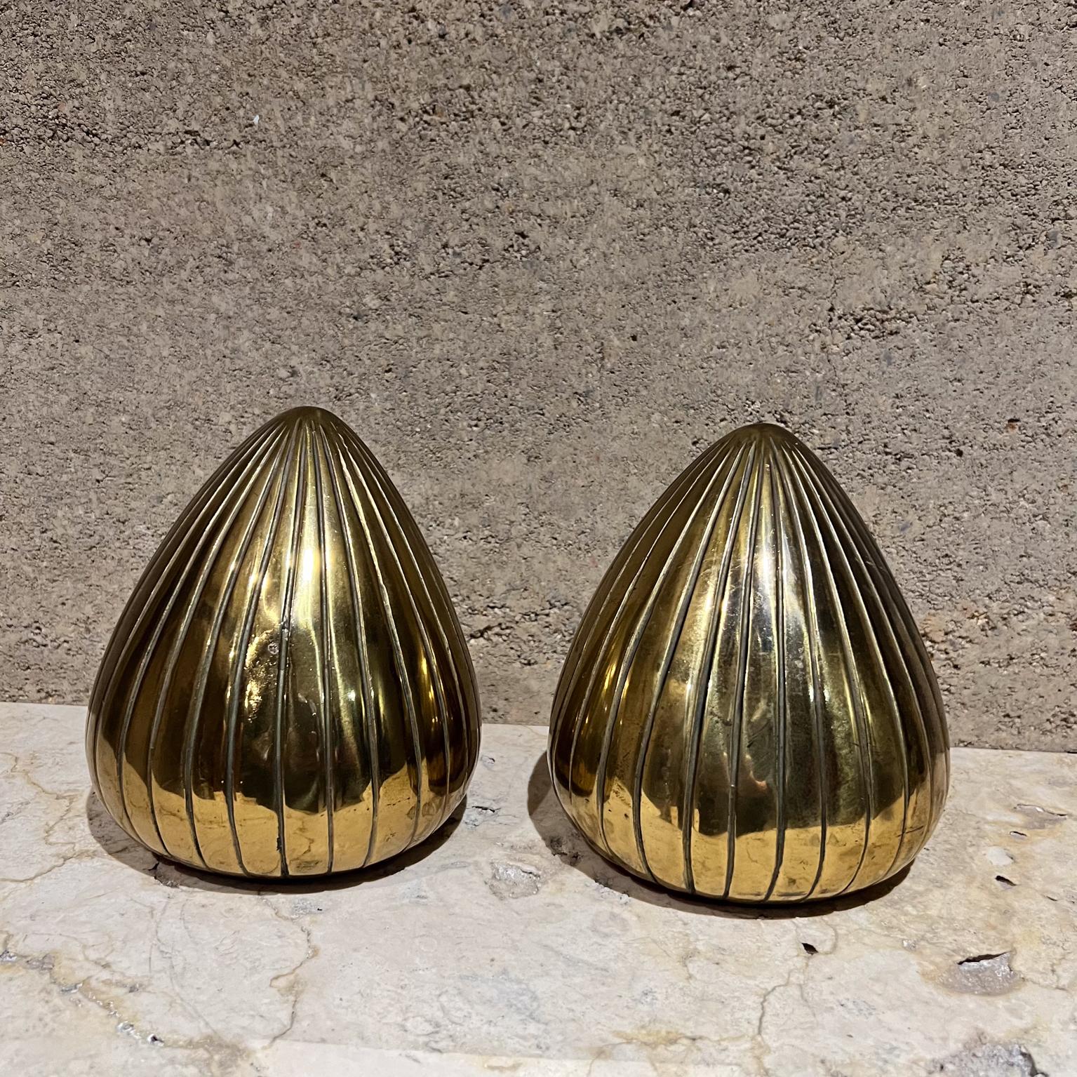 20th Century 1950s Ben Seibel Brass Clam Shell Bookend Set For Sale