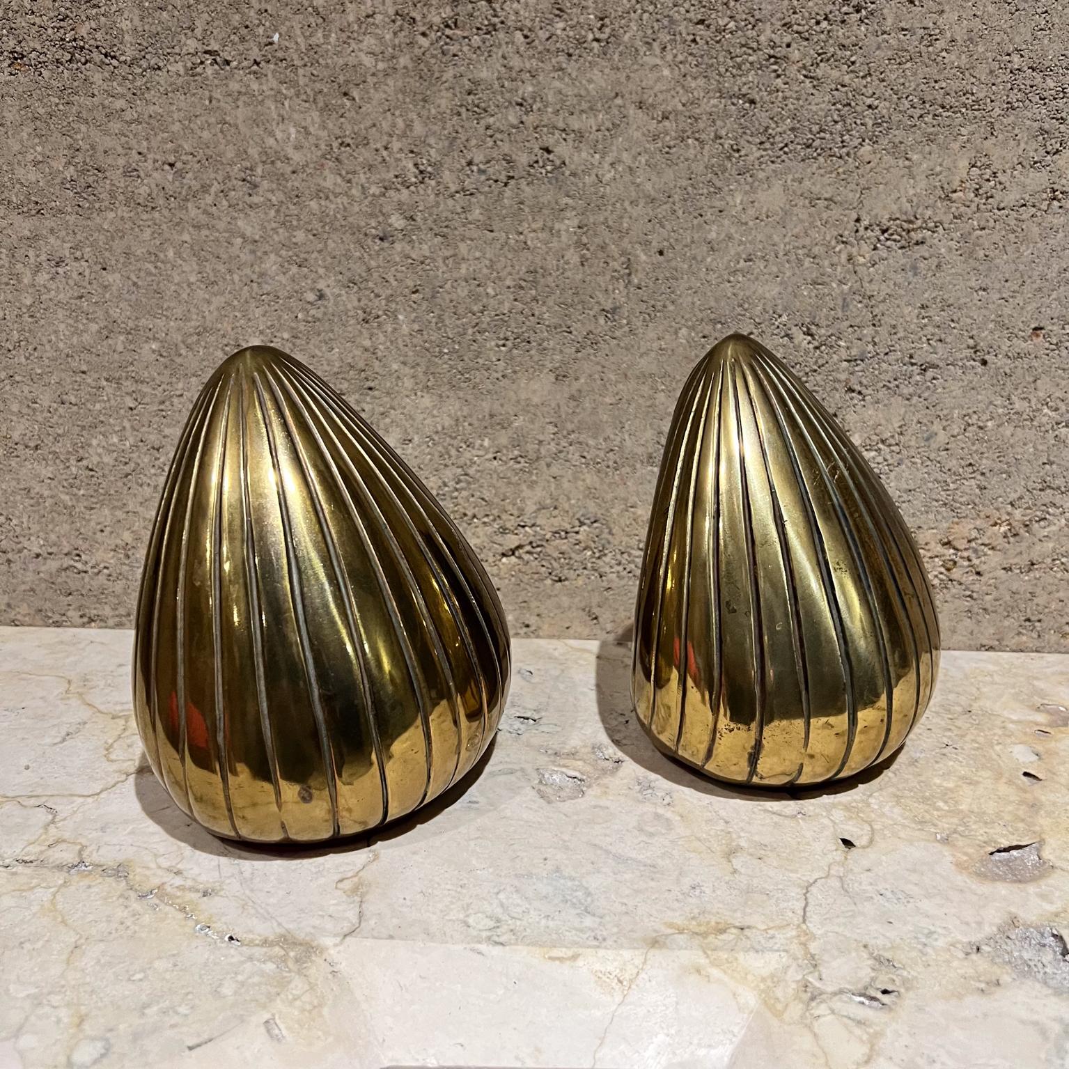 1950s Ben Seibel Brass Clam Shell Bookend Set For Sale 1
