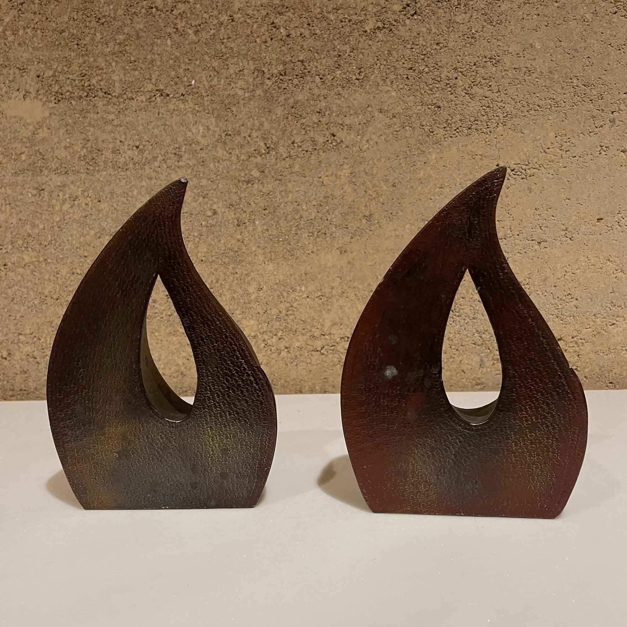 1950s Ben Seibel Modern Brass Bookends Sculptural Tear Drop Flame In Good Condition In Chula Vista, CA