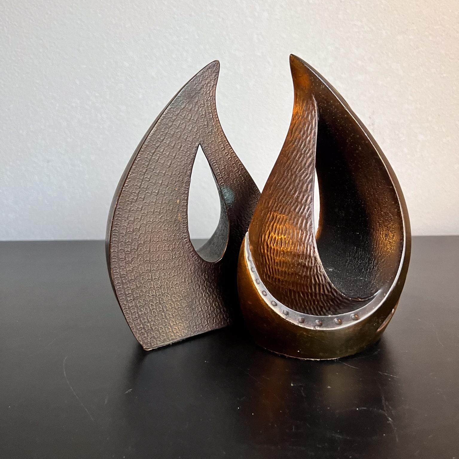 1950s Ben Seibel Teardrop Copper Flame Bookend Pair In Good Condition For Sale In Chula Vista, CA