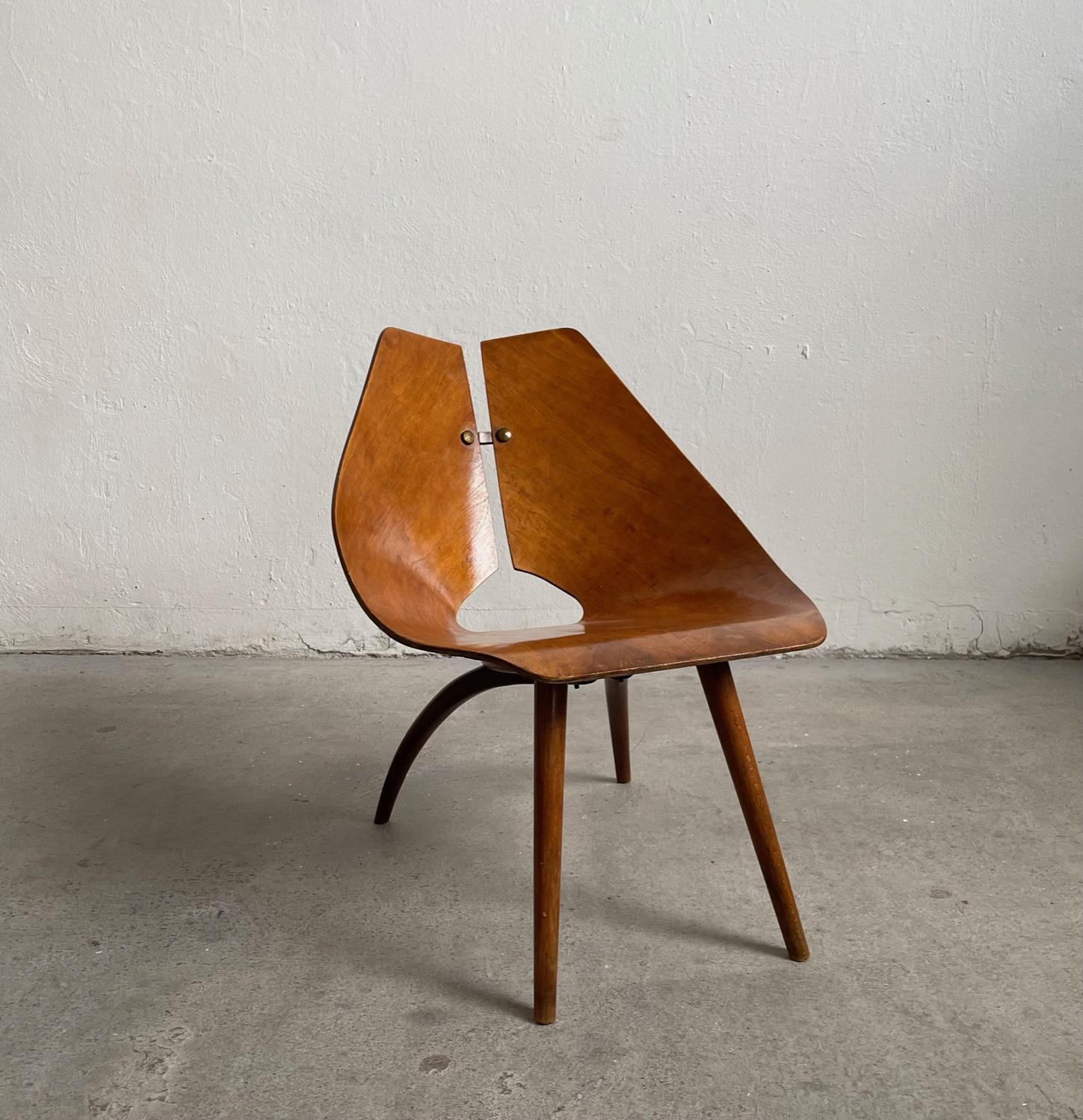 Mid-20th Century 1950s Bent Plwood Chair by Ray Komai JG Furniture Inc. Mid-Century Architect For Sale