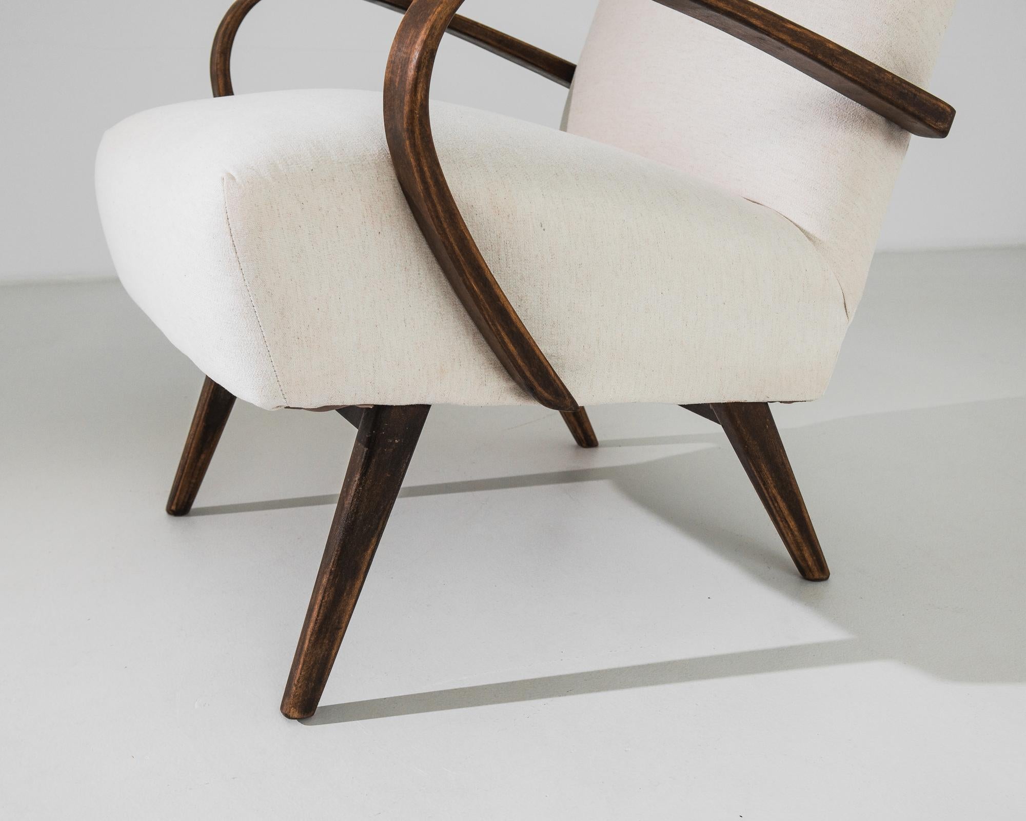 1950s Bentwood Armchairs by Jindrich Halabala, a Pair In Good Condition In High Point, NC