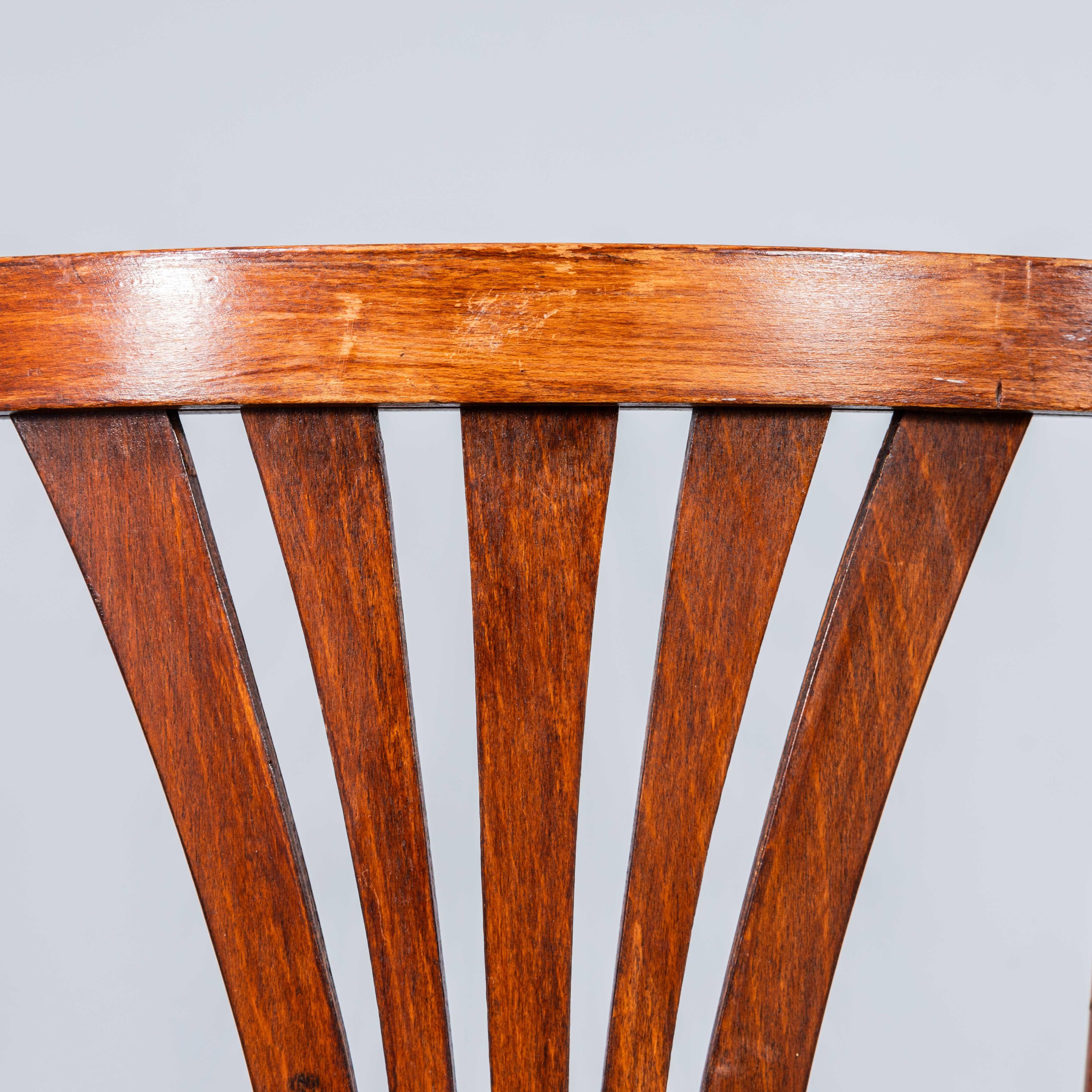 1950's Bentwood Debrecen Dining Arm Chairs - Set von vier (Bugholz) im Angebot