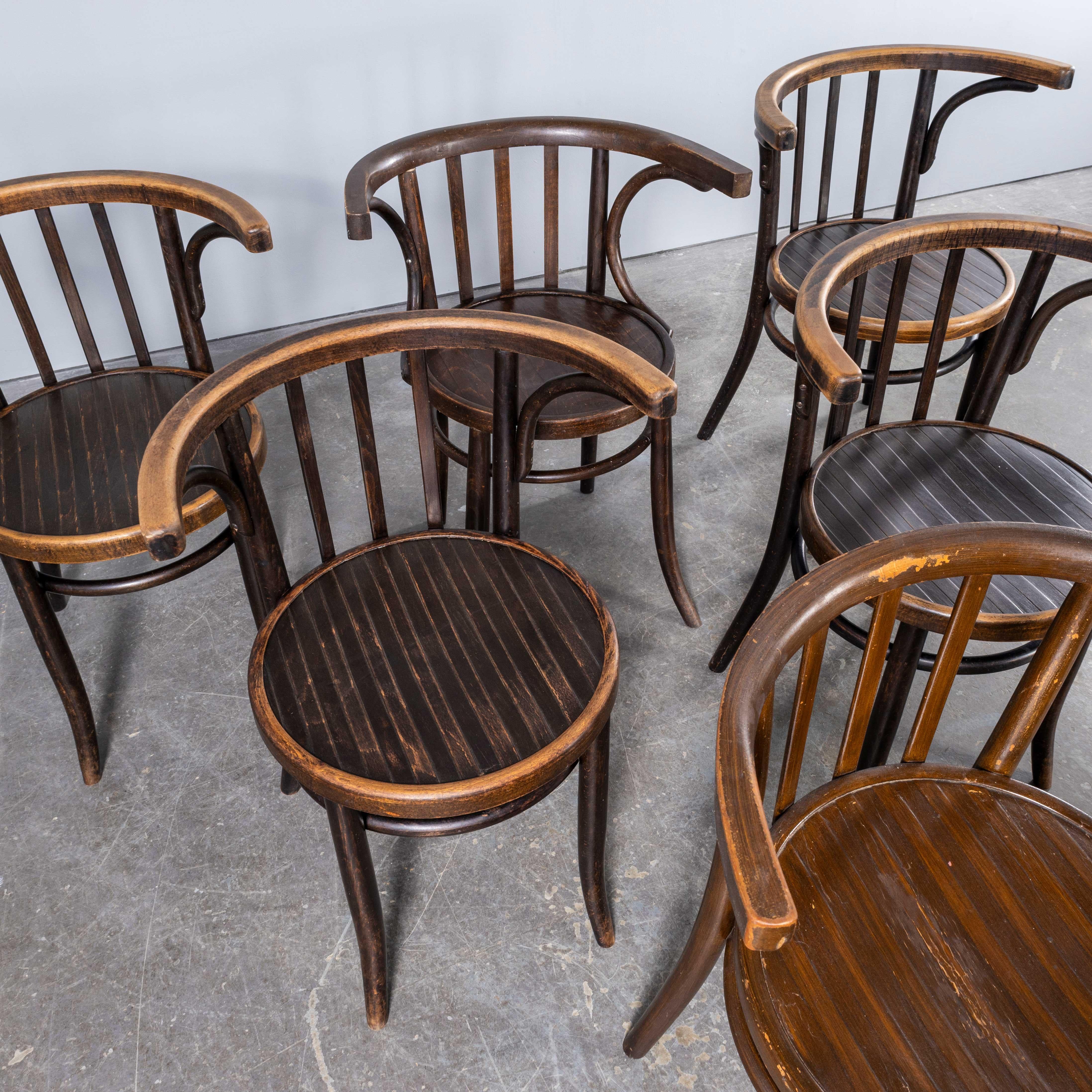 Milieu du XXe siècle Fauteuils de salle à manger Debrecen en bois courbé des années 1950 - Lot de six en vente