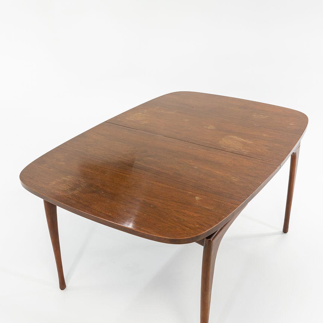 1950s Bertha Schaefer Walnut Dining Set w/ Table & 5 Chairs Bon état - En vente à Philadelphia, PA