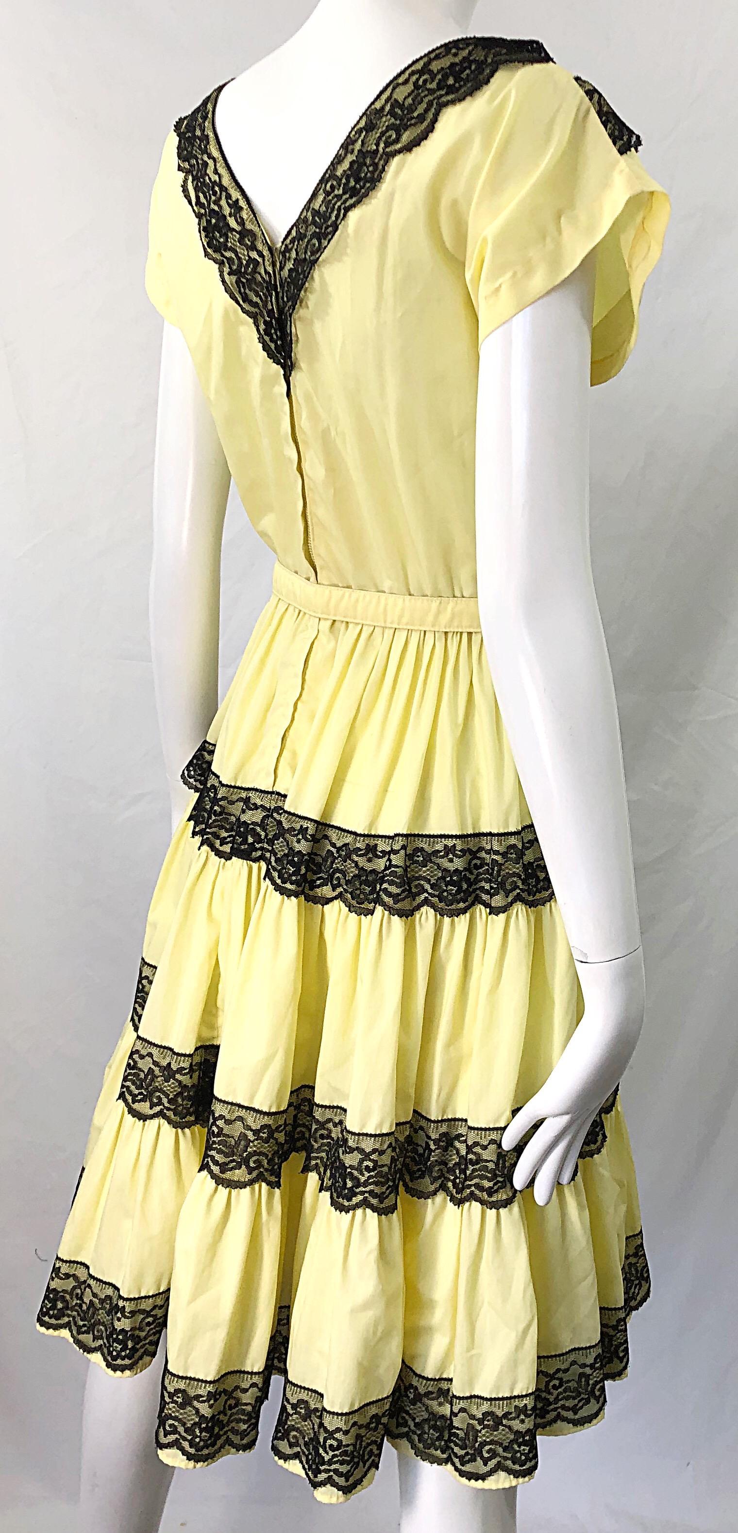 1950s Bettina of Miami Yellow + Black Cotton Lace Fit n' Flare Vintage 50s Dress For Sale 7