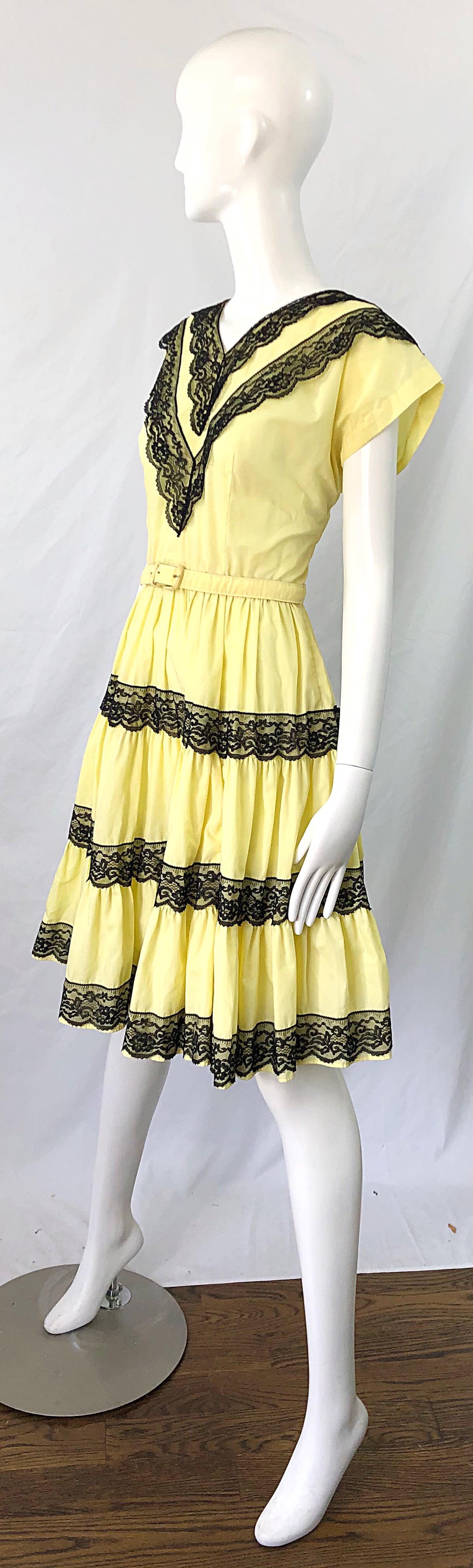 Women's 1950s Bettina of Miami Yellow + Black Cotton Lace Fit n' Flare Vintage 50s Dress For Sale