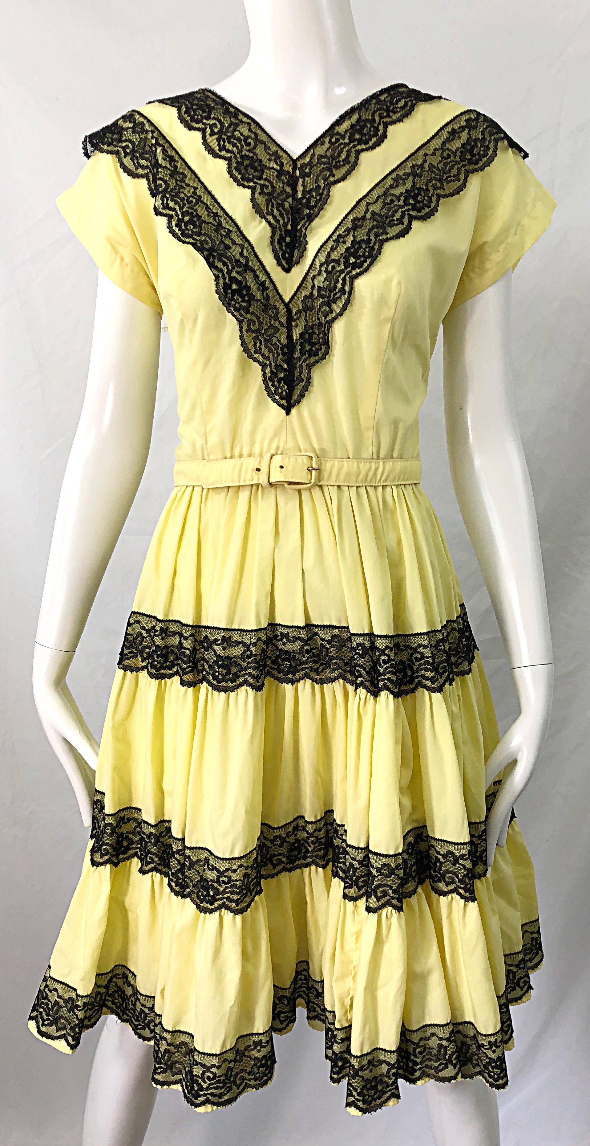 1950s Bettina of Miami Yellow + Black Cotton Lace Fit n' Flare Vintage 50s Dress For Sale 3