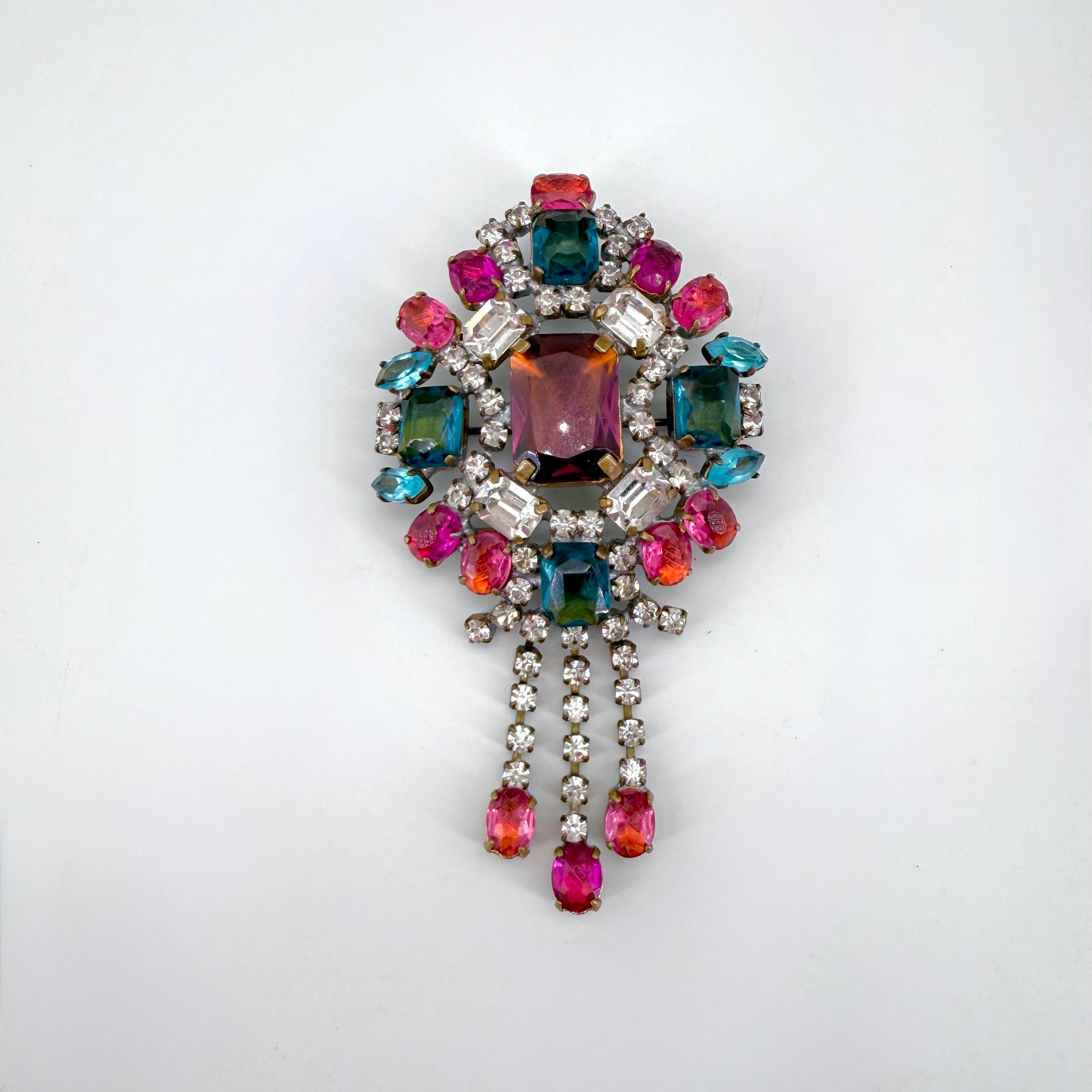 Vintage Bijoux MG Beautiful  Tschechisches Glas   Strass-Brosche. Die meisten Steine verändern ihre Farbe bei unterschiedlicher Beleuchtung, wie auf den Bildern zu sehen ist! Einzigartige zweifarbige Steine, absolut prächtig Midcentury tschechischen