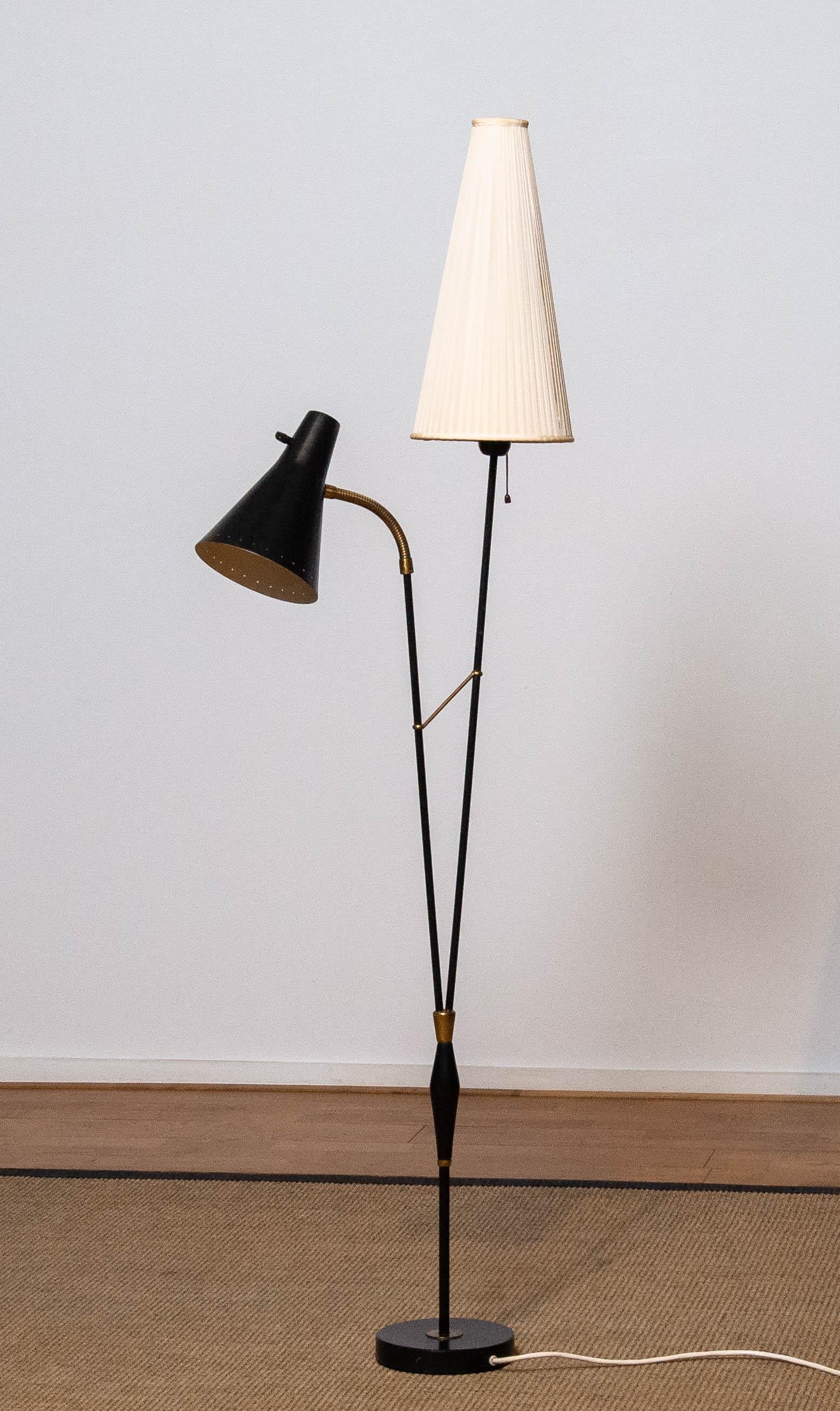 1950's, Black and Brass Floor / Reading Lamp by Hans Bergström for Ataljé Lyktan For Sale 4