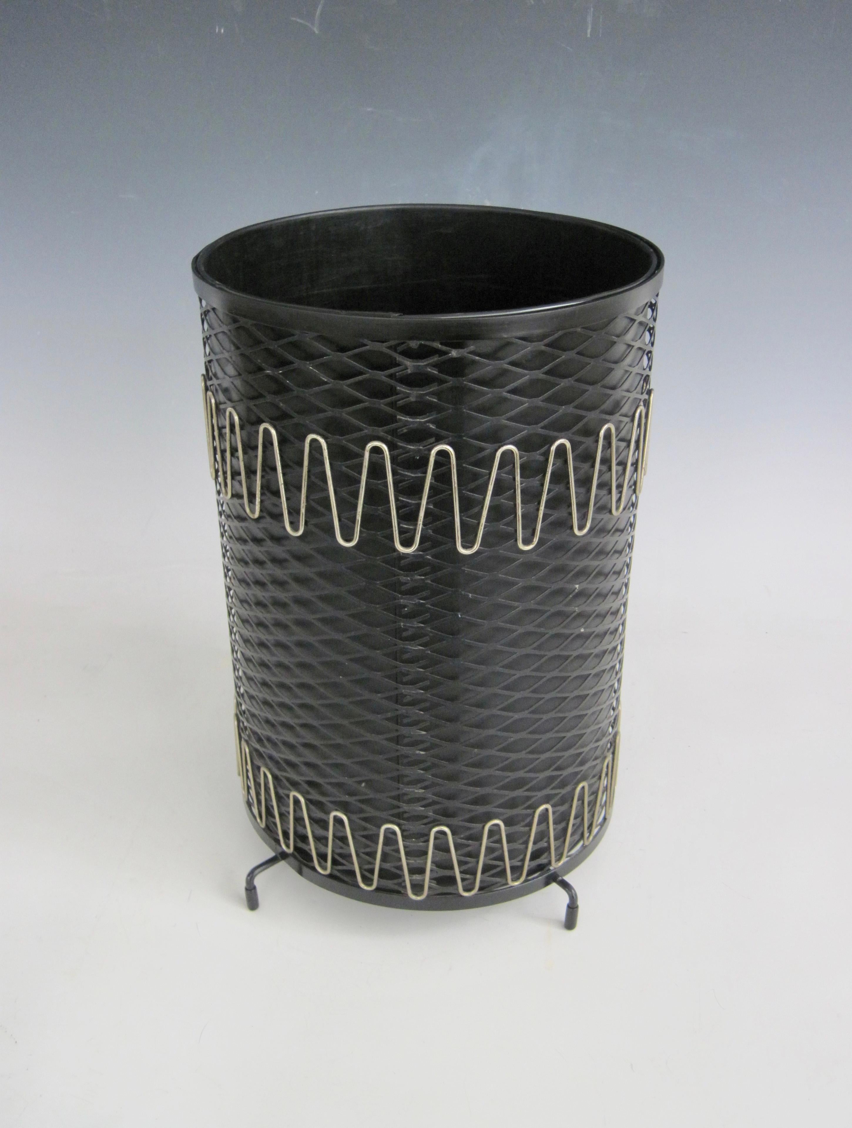 1950s Atomic Age Wrought Iron Wastebasket Trash Receptacle In Good Condition In Ferndale, MI
