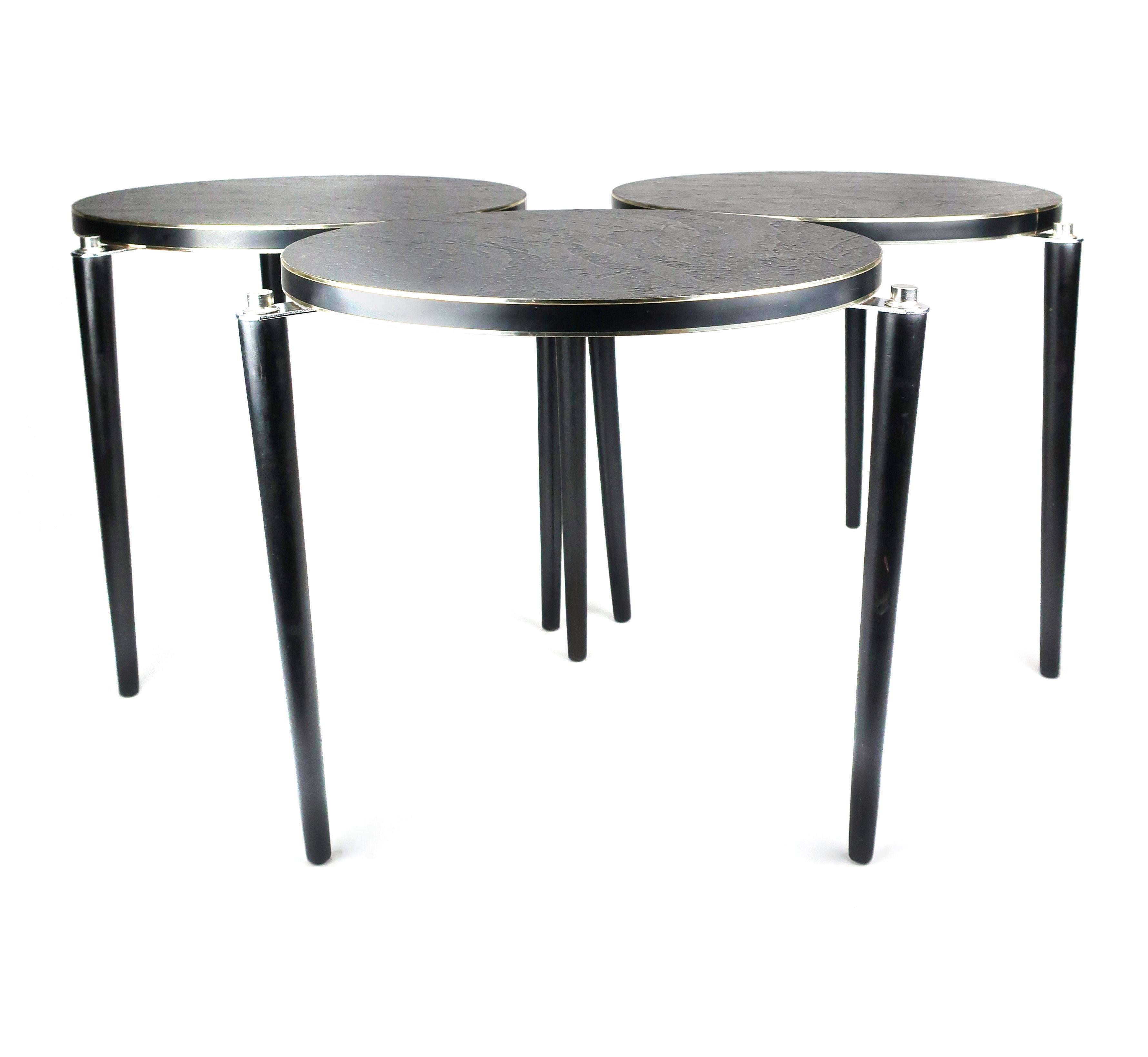 1950s Black and Chrome Stacking Tables, Set of 3 (Moderne der Mitte des Jahrhunderts)