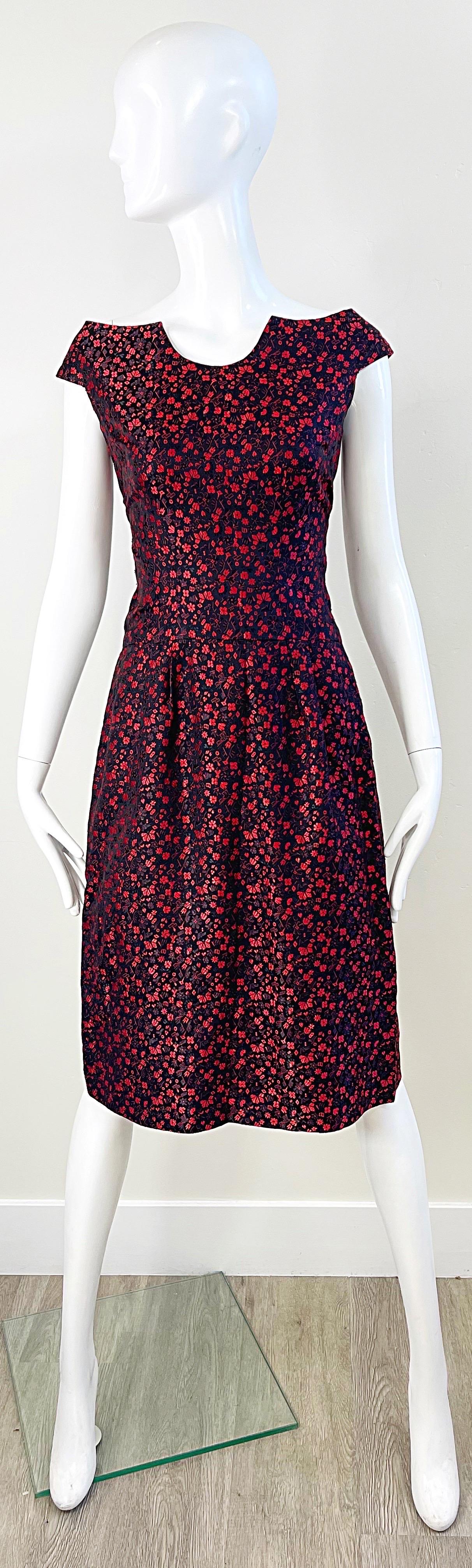 1950s Black and Red Silk Brocade Flower Print Off Shoulder Vintage 50s Dress For Sale 9