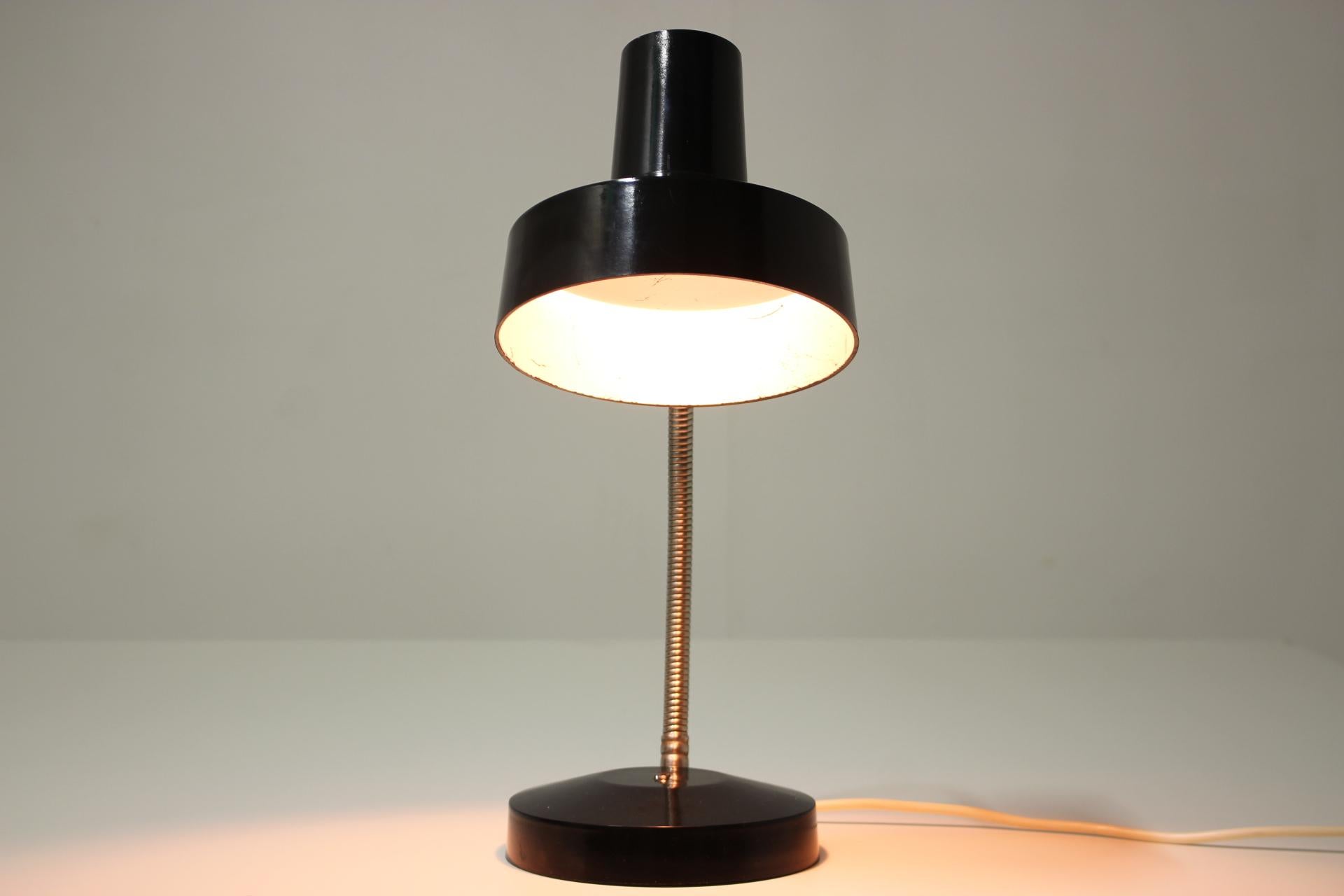 1950s Black Bakelite Table Lamp by Elektrosvit, Czechoslovakia In Good Condition For Sale In Praha, CZ