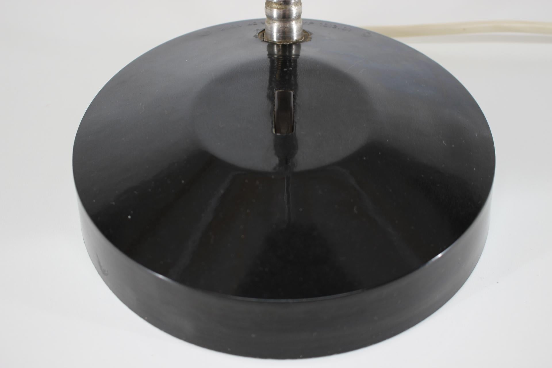 1950s Black Bakelite Table Lamp by Elektrosvit, Czechoslovakia For Sale 1
