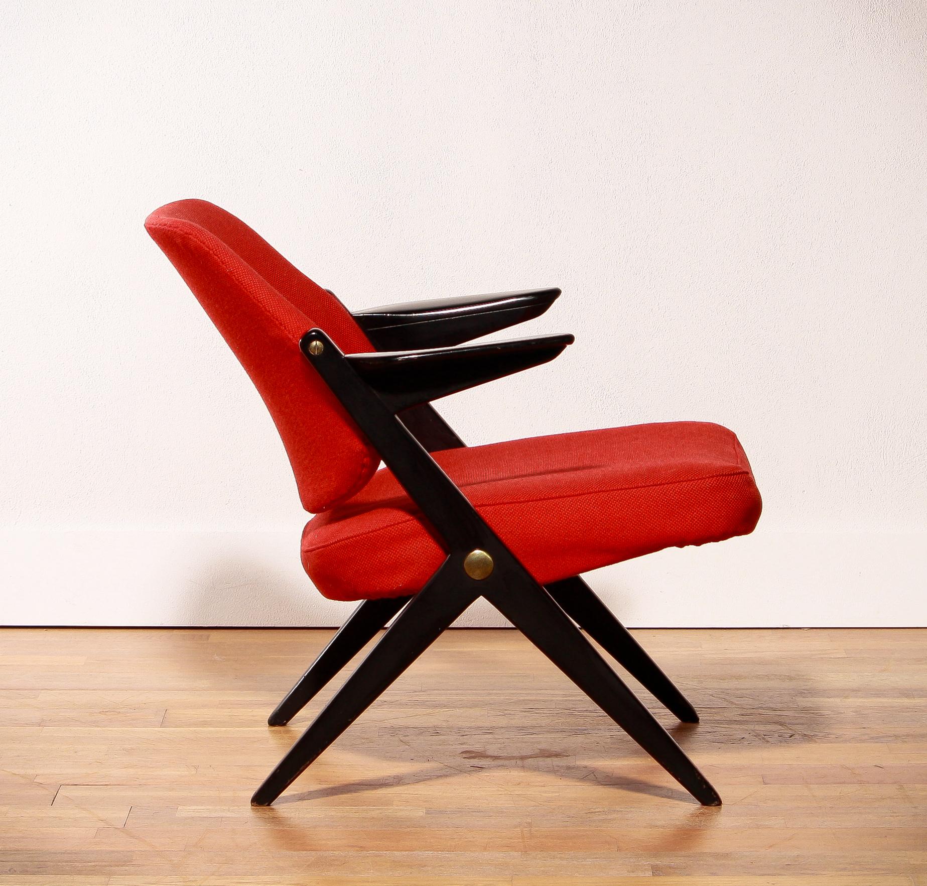 1950s, Black Birch Red Wool Lounge Chair by Bengt Ruda for Nordiska Kompaniet In Good Condition In Silvolde, Gelderland