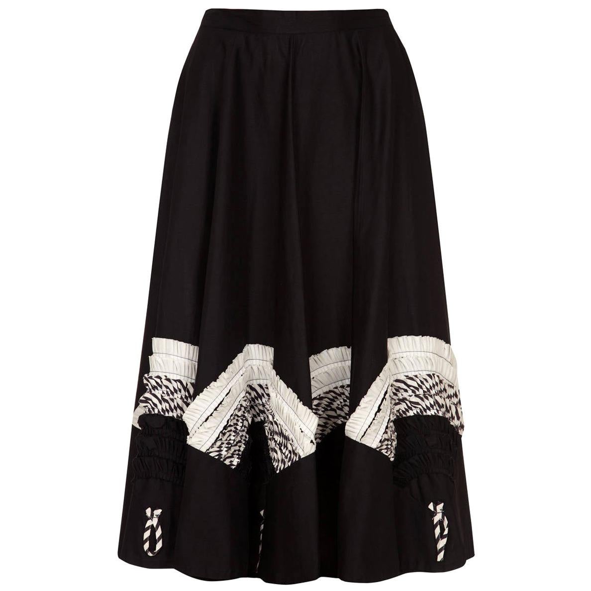 1950s Black Circle Skirt With Monochrome Applique Detail For Sale