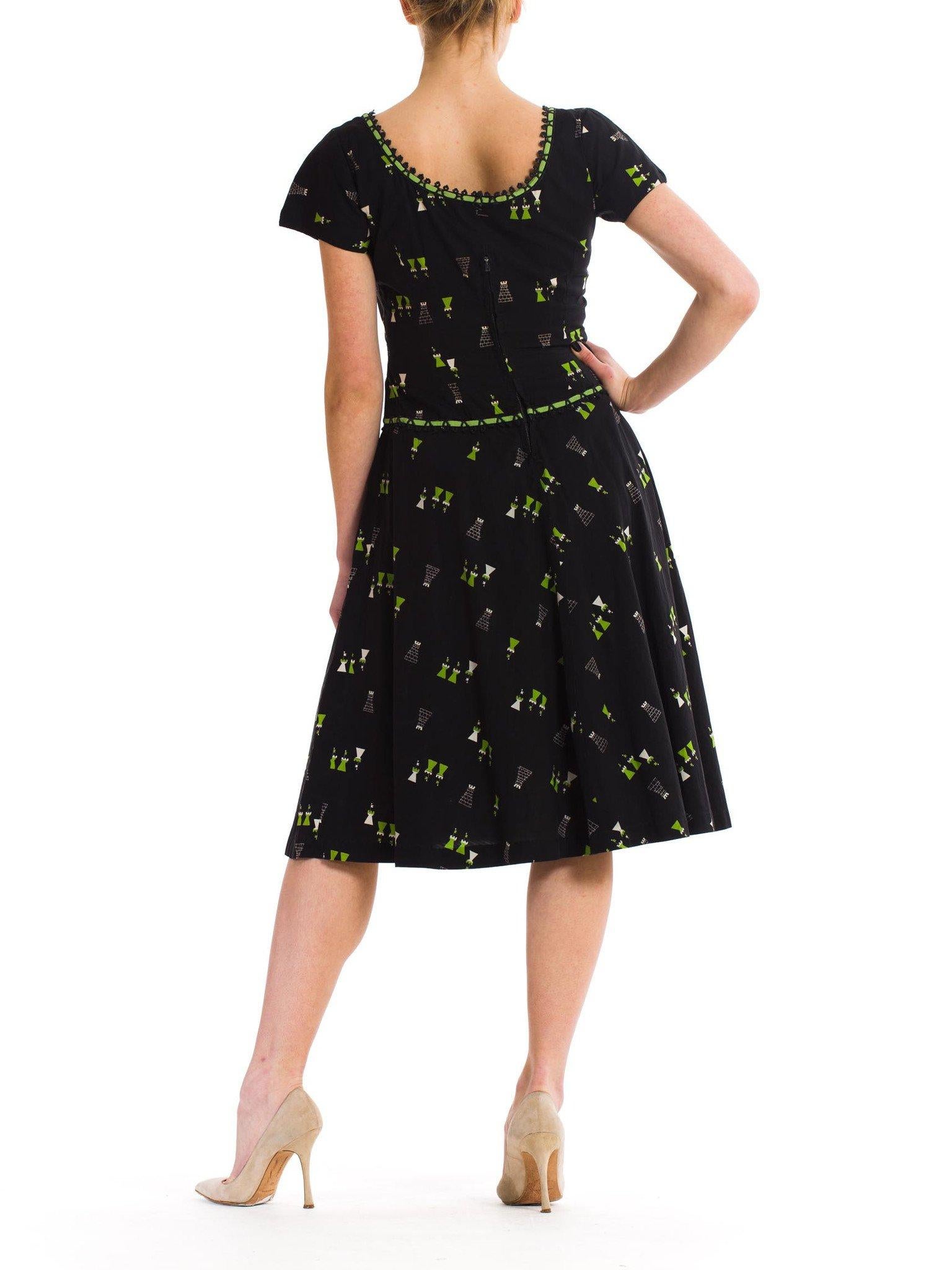 1950S Black Cotton Day Dress Printed With Cute Green Castles For Sale 3