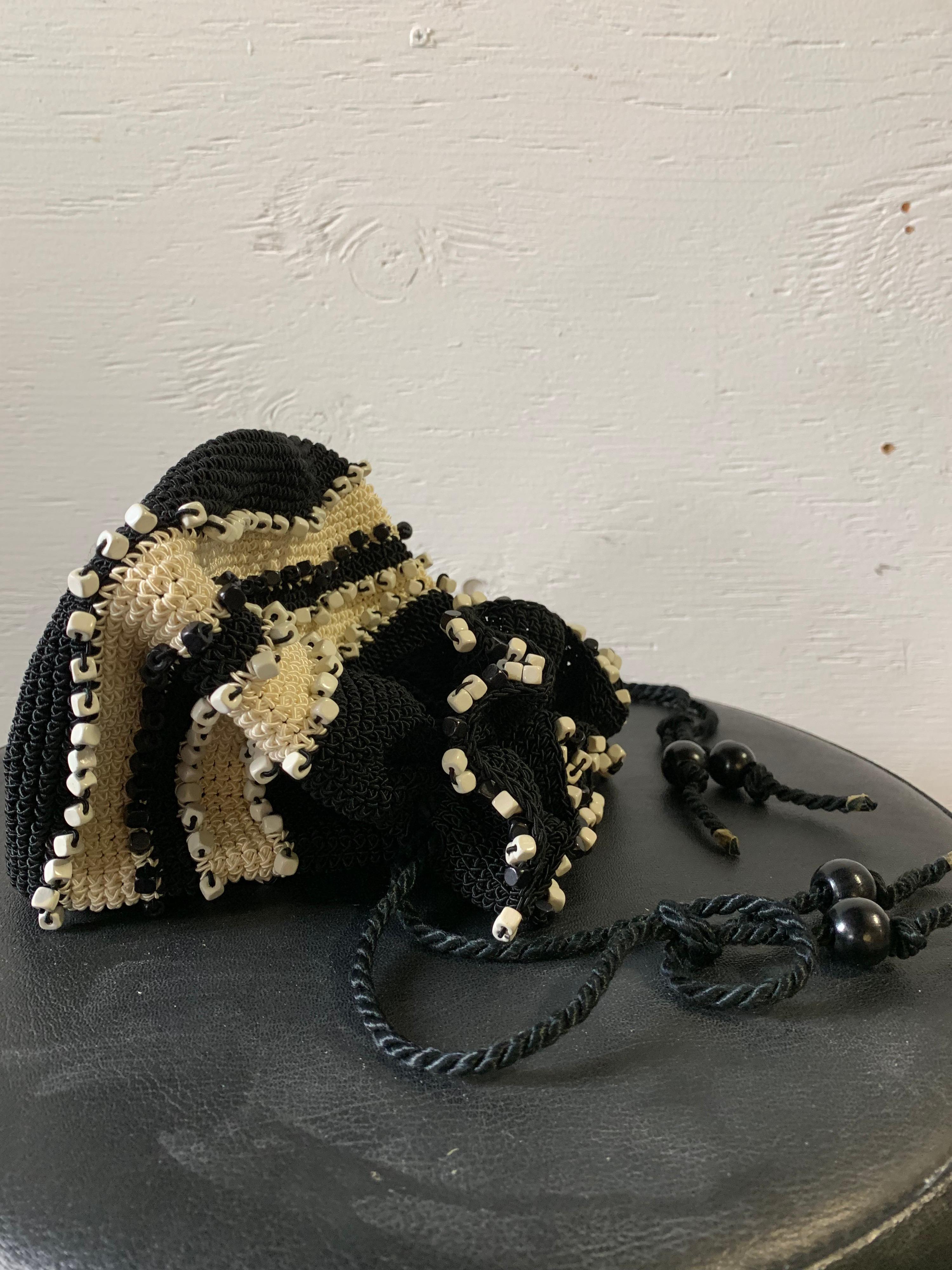 1950s Black & Cream Crochet Drawstring Pouch Handbag W Stripes & Square Beads For Sale 8