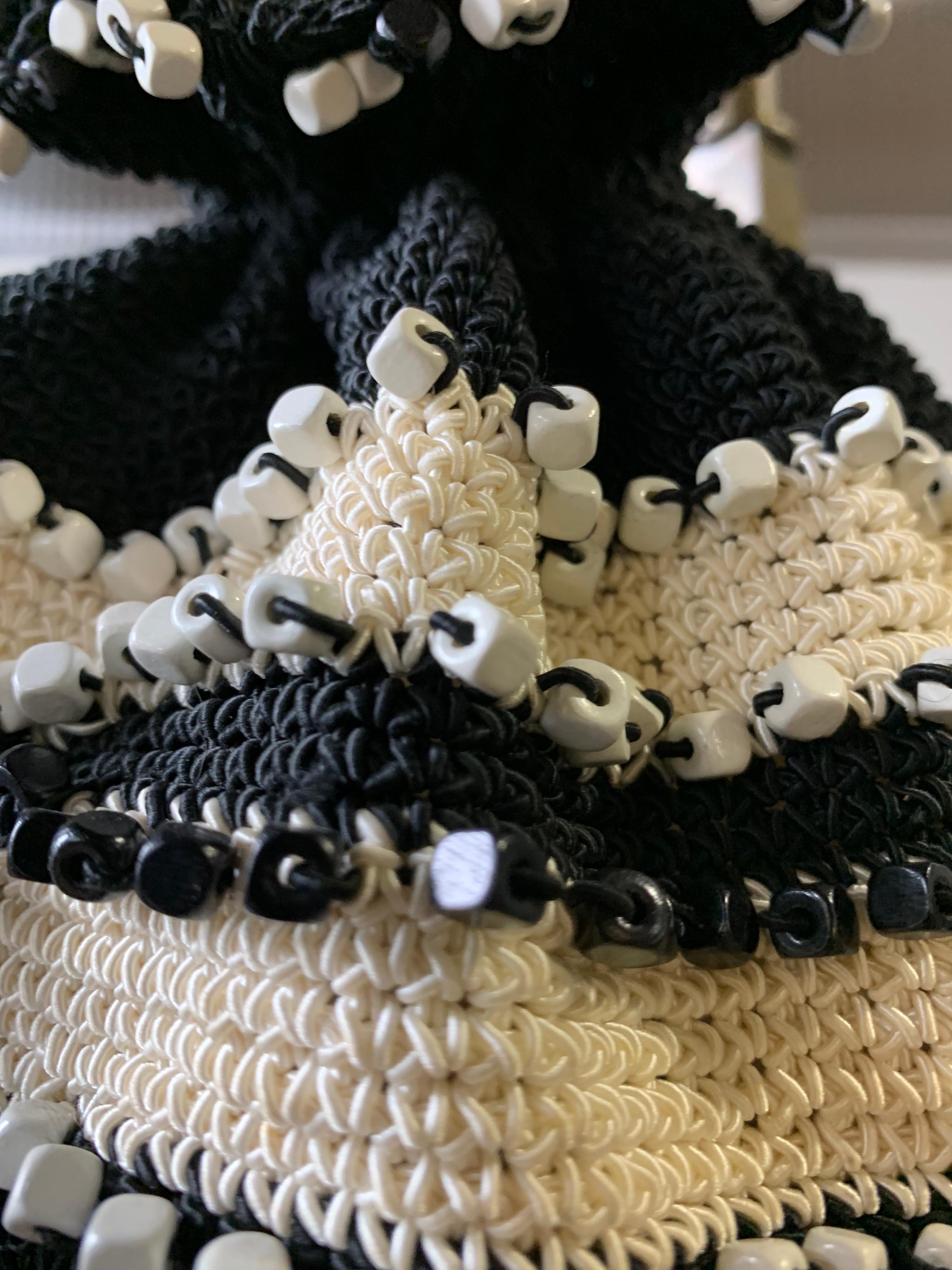 1950s Black & Cream Crochet Drawstring Pouch Handbag W Stripes & Square Beads For Sale 11